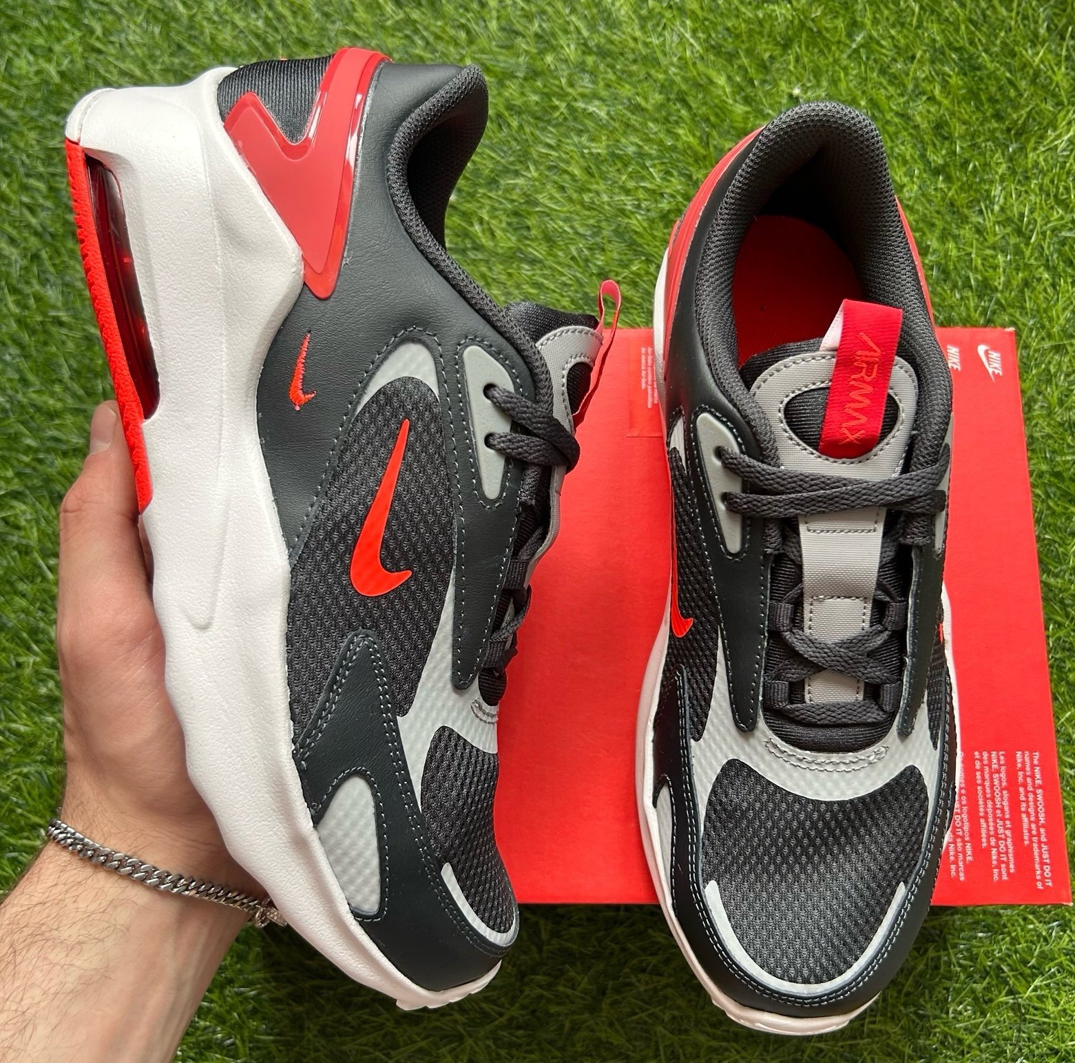 NEW Nike Air Max Bolt Smoke Grey Crimson Size 7Y = Women’s Size 8.5