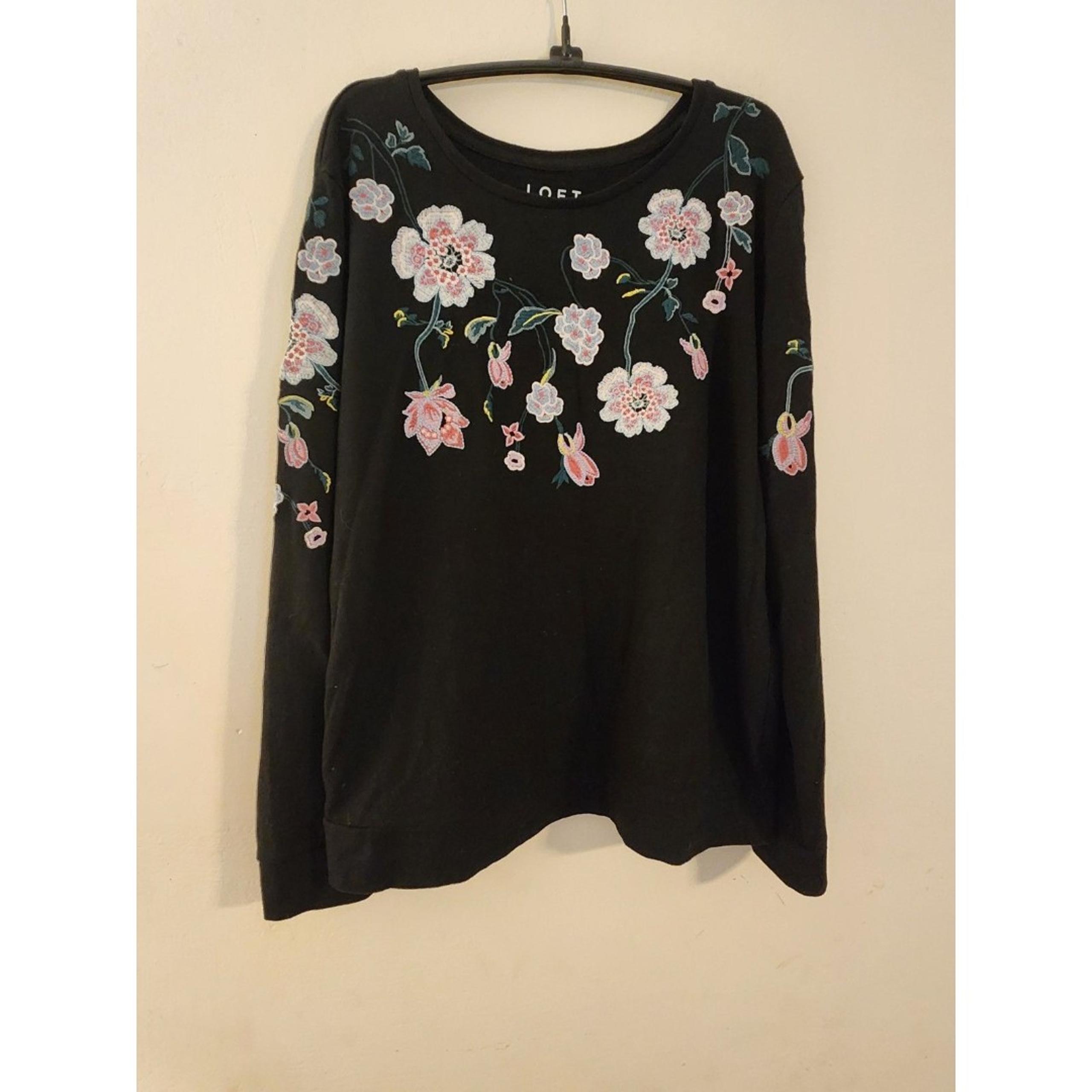 Loft Size Large Embroidered Floral Blk Jersey Knit Pullover Long Sleeve Sweater