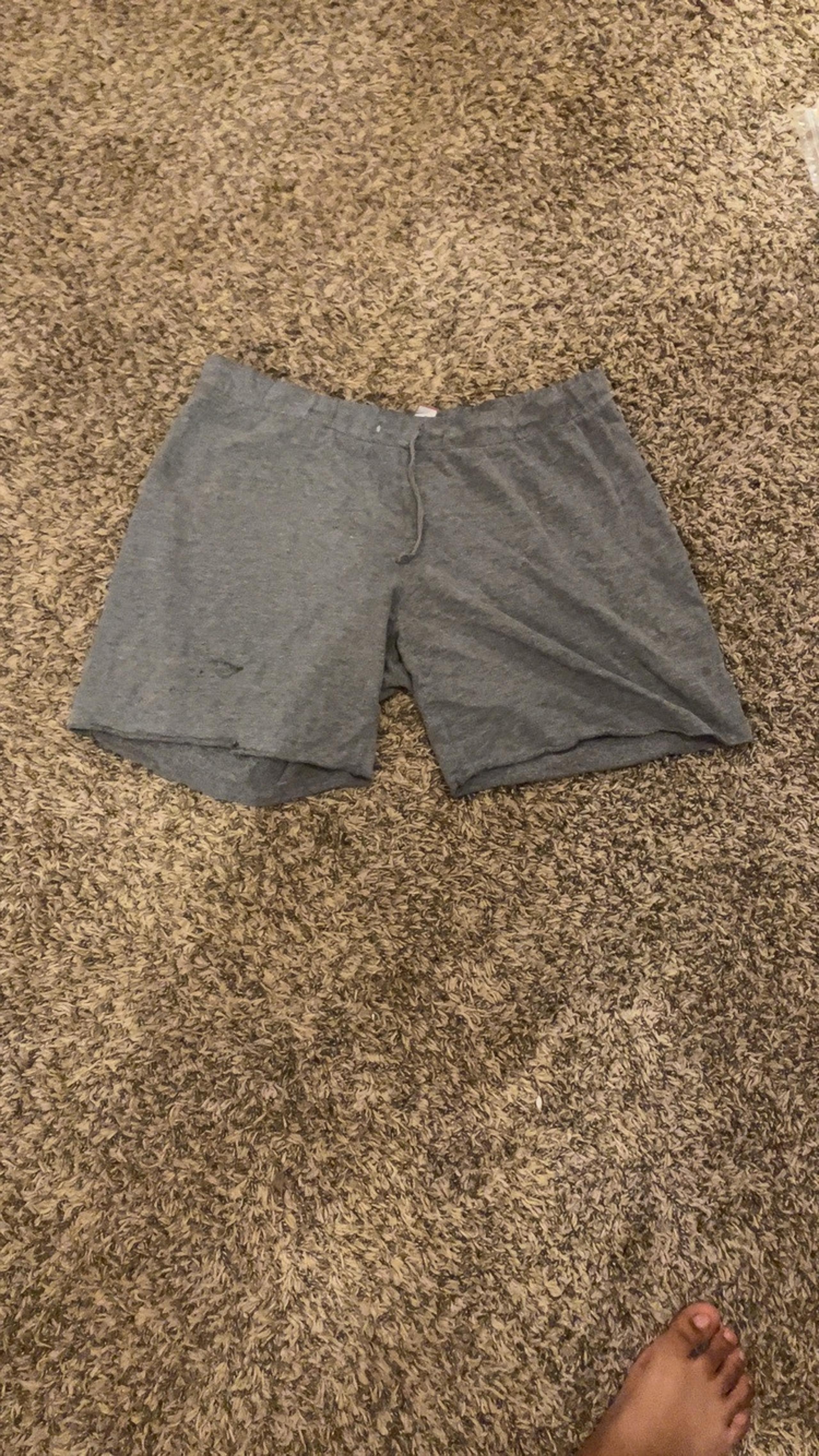 L Grey Pocketless Elastic-Waist-banded Women’s Shorts, No Boundaries