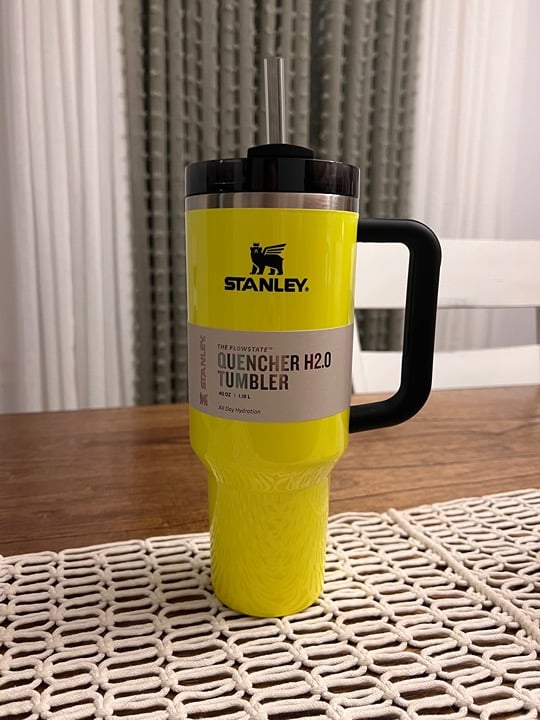 Stanley Neon Yellow Quencher Tumbler 40 oz
