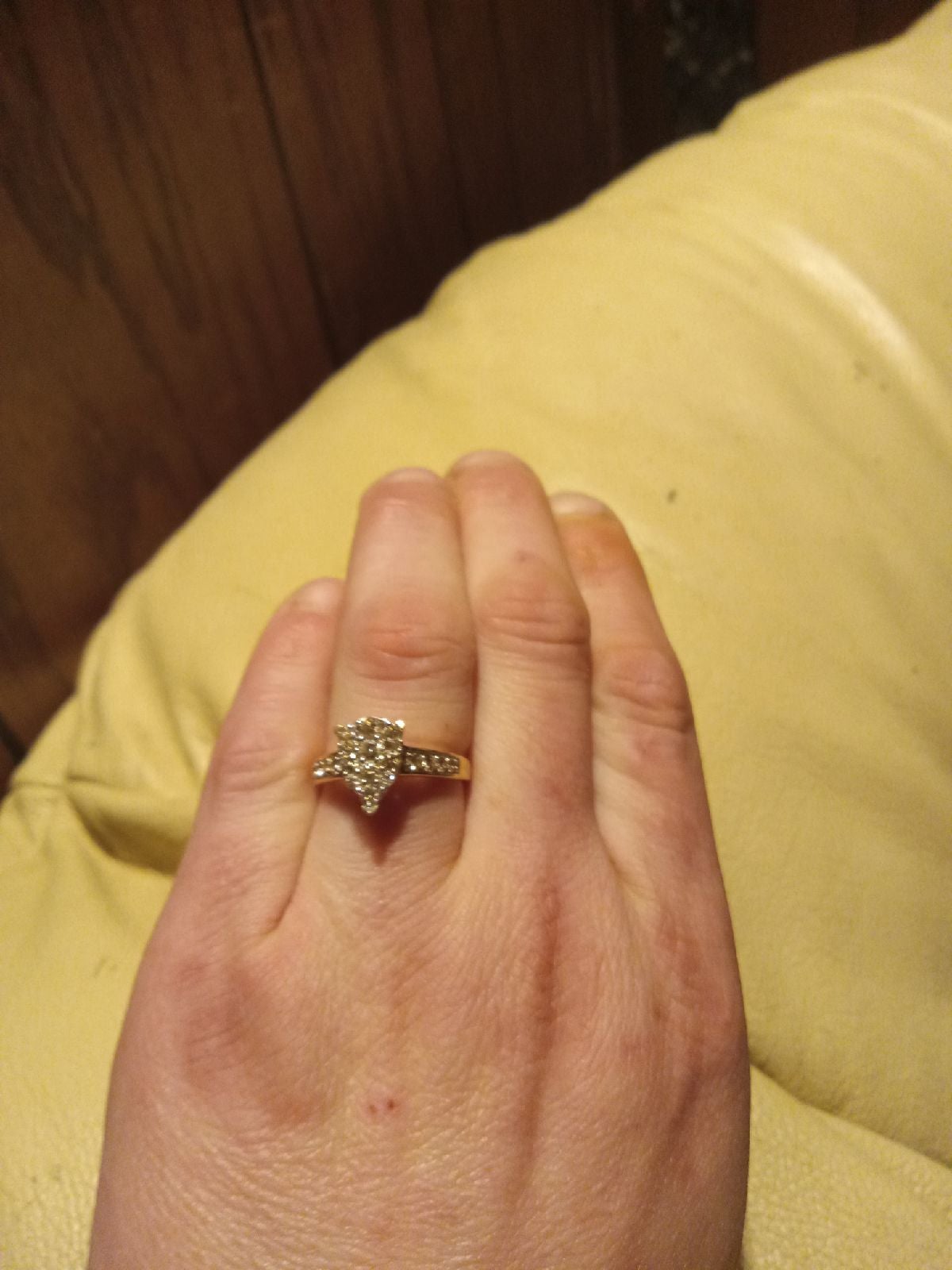 10kt Gold pear shaped