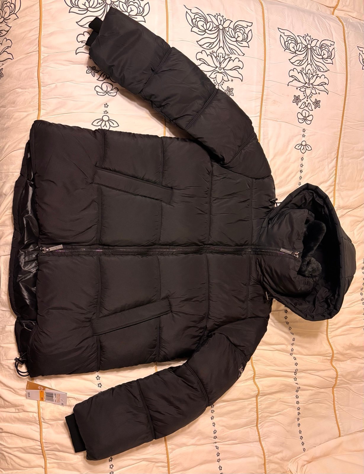 WOMENS MICHAEL KORS QUILTED PUFFER JACKET, FAUX FUR COLLAR • MEDIUM • NWT • E.C.