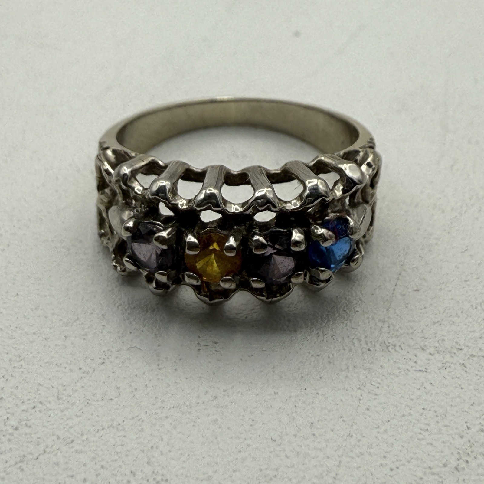 Vintage 10K PC White Gold Gem Stones Mothers Family Ring Size