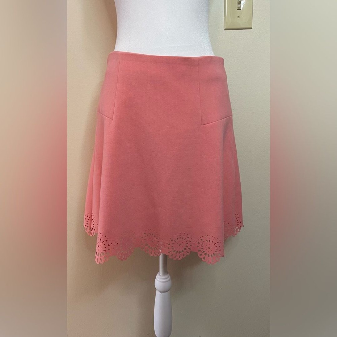 LOFT Ann Taylor Pink Scalloped Lasercut Skirt Ponte Knit Women's Size 4