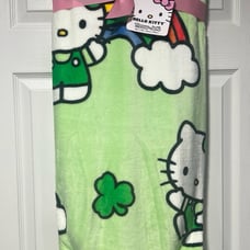 Hello Kitty Shamrock St Patrick’s day Green Throw blanket NWT