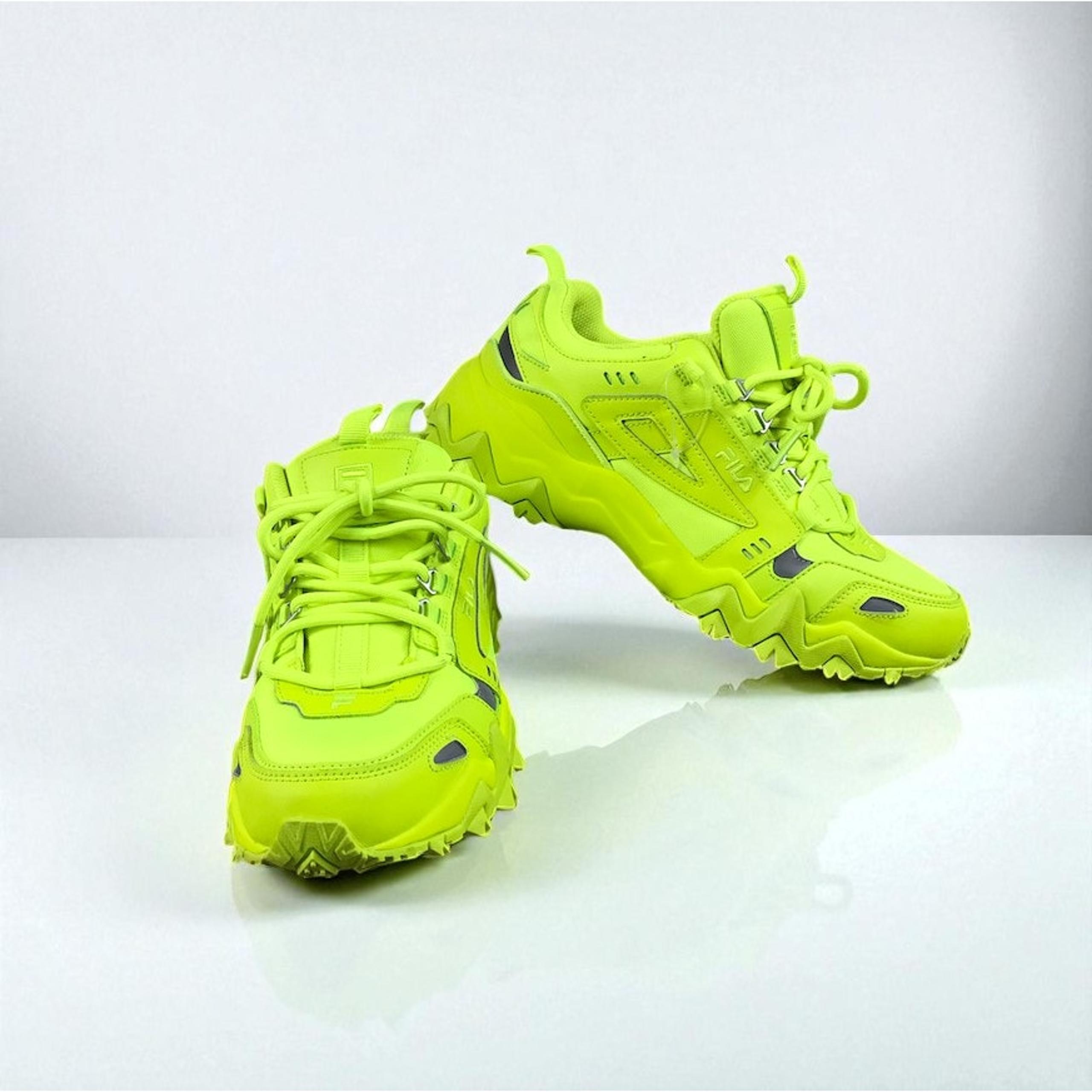 FILA Oakmont Trail Safety Yellow Running Shoes Women 9.5 Chunky Streetwear Boho