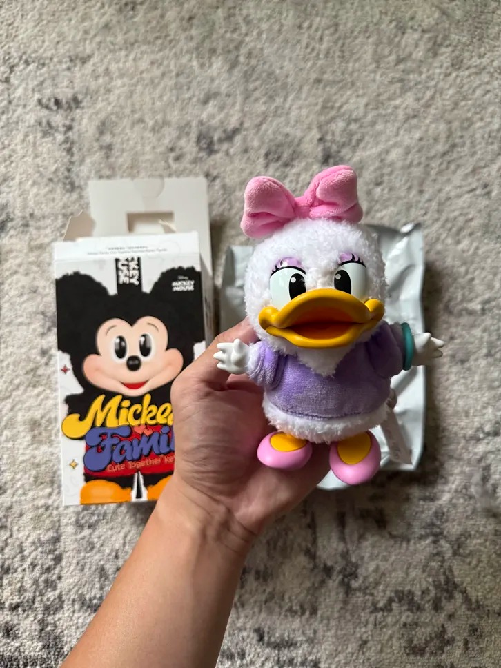 POP MART Mickey Family Keychain – Daisy Opened – 100% Authentic