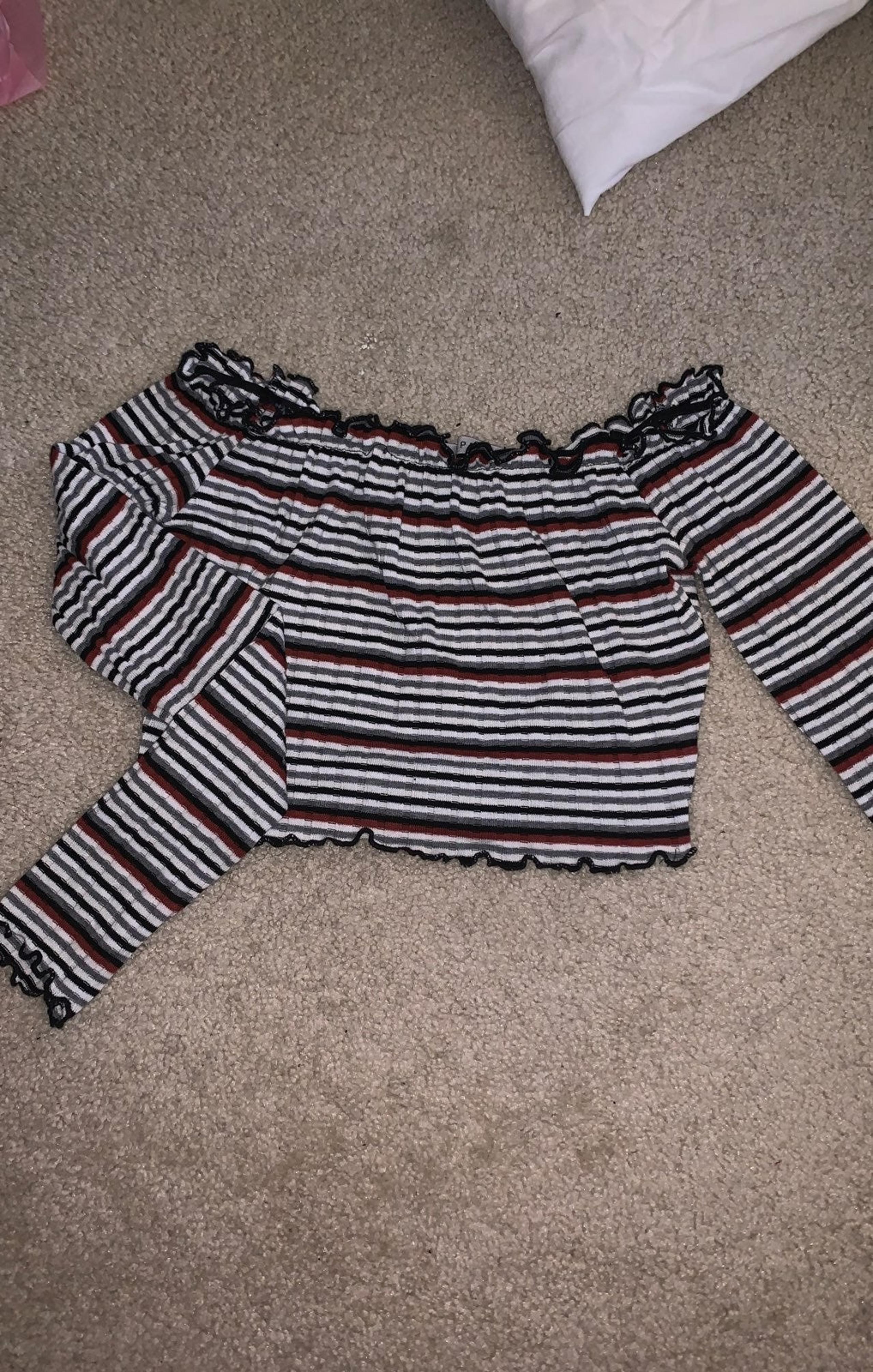 Striped long sleeve crop top