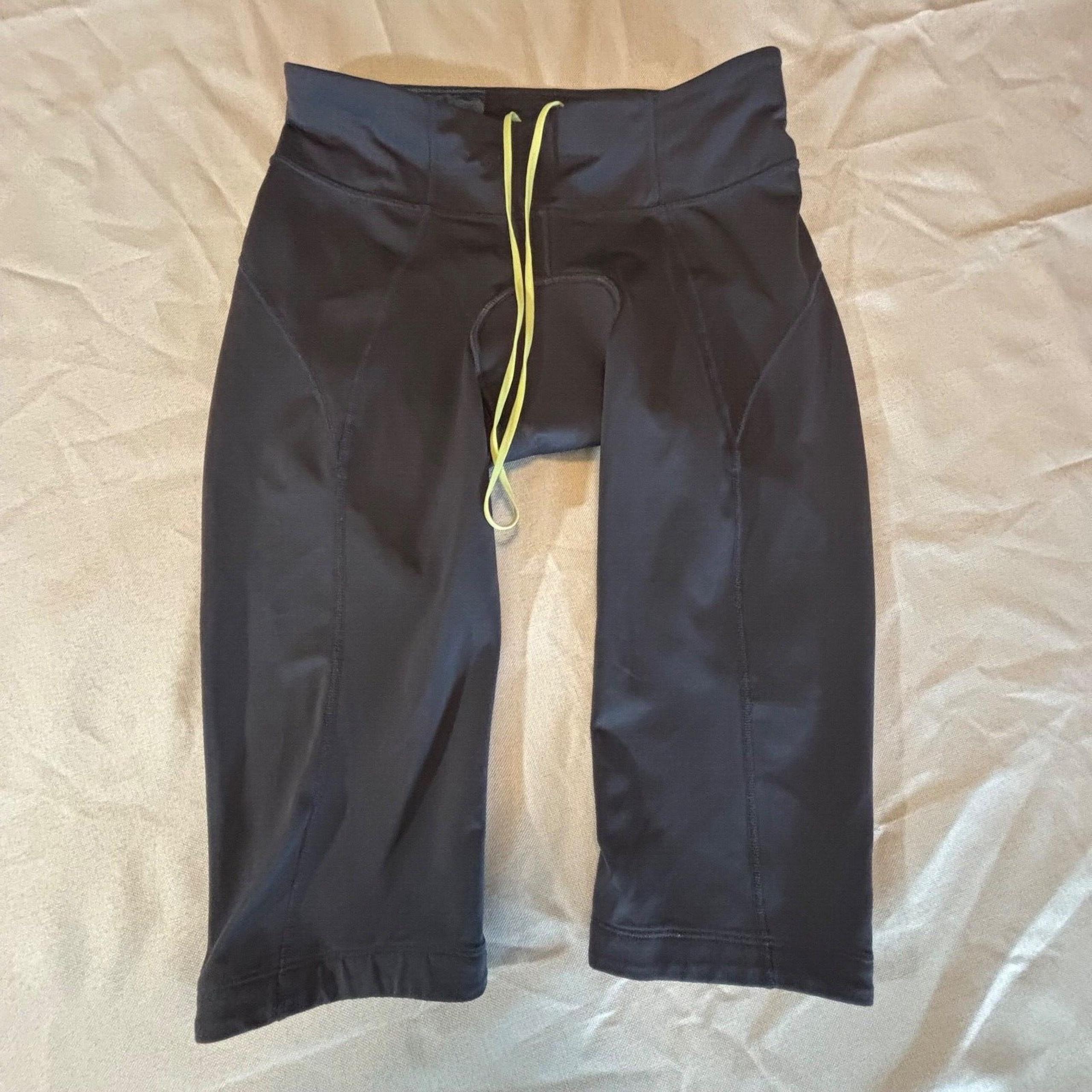 Women's Athleta Padded Spin Cropped Kicker Pants size medium Dark Gray