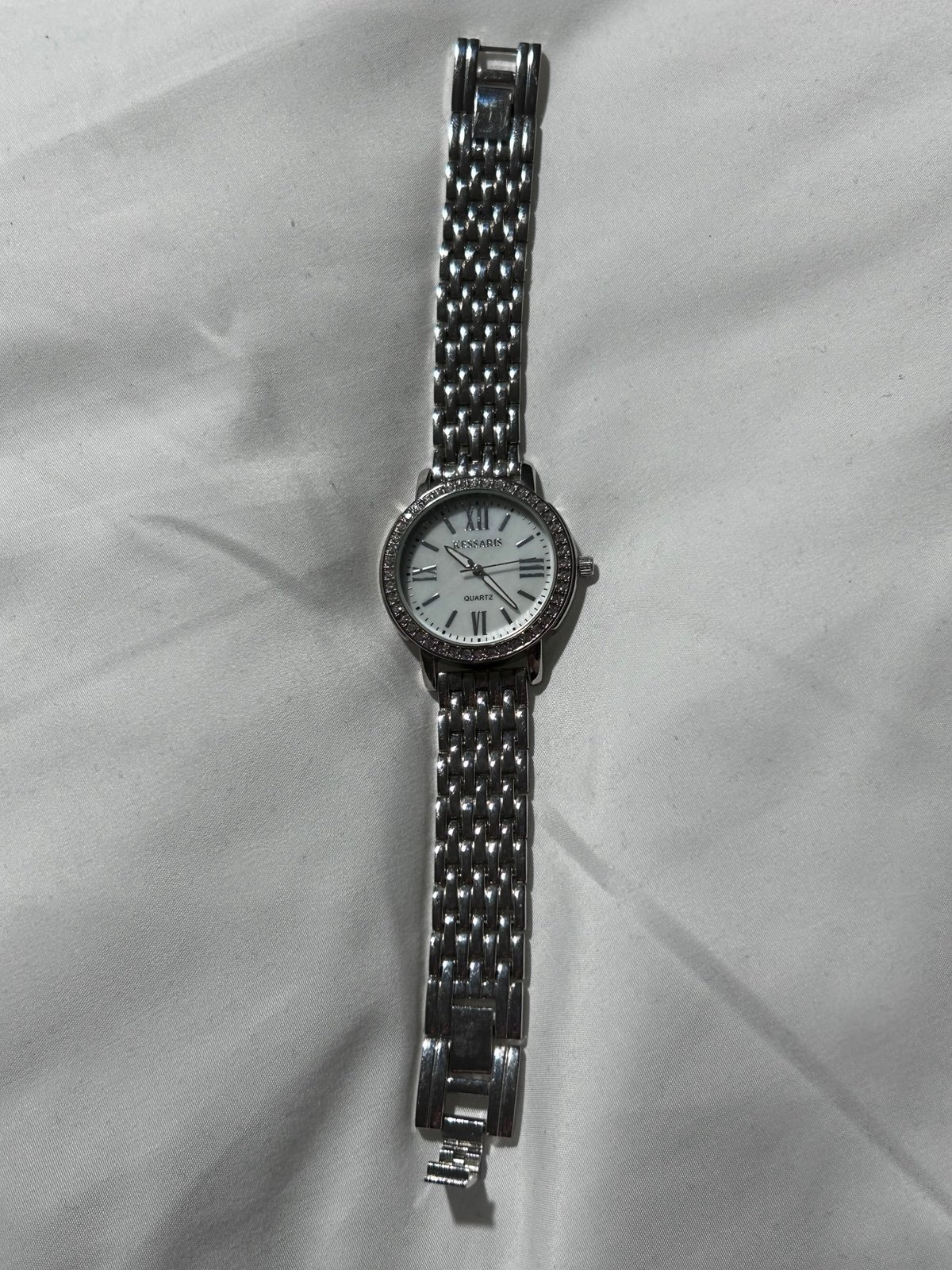 Women’s Kessaris Quartz Round Rhinestone Face Analog Stainless Steel Back Watch