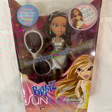 Bratz Sunkissed Yasmin Color-Changing Fashion 2004
