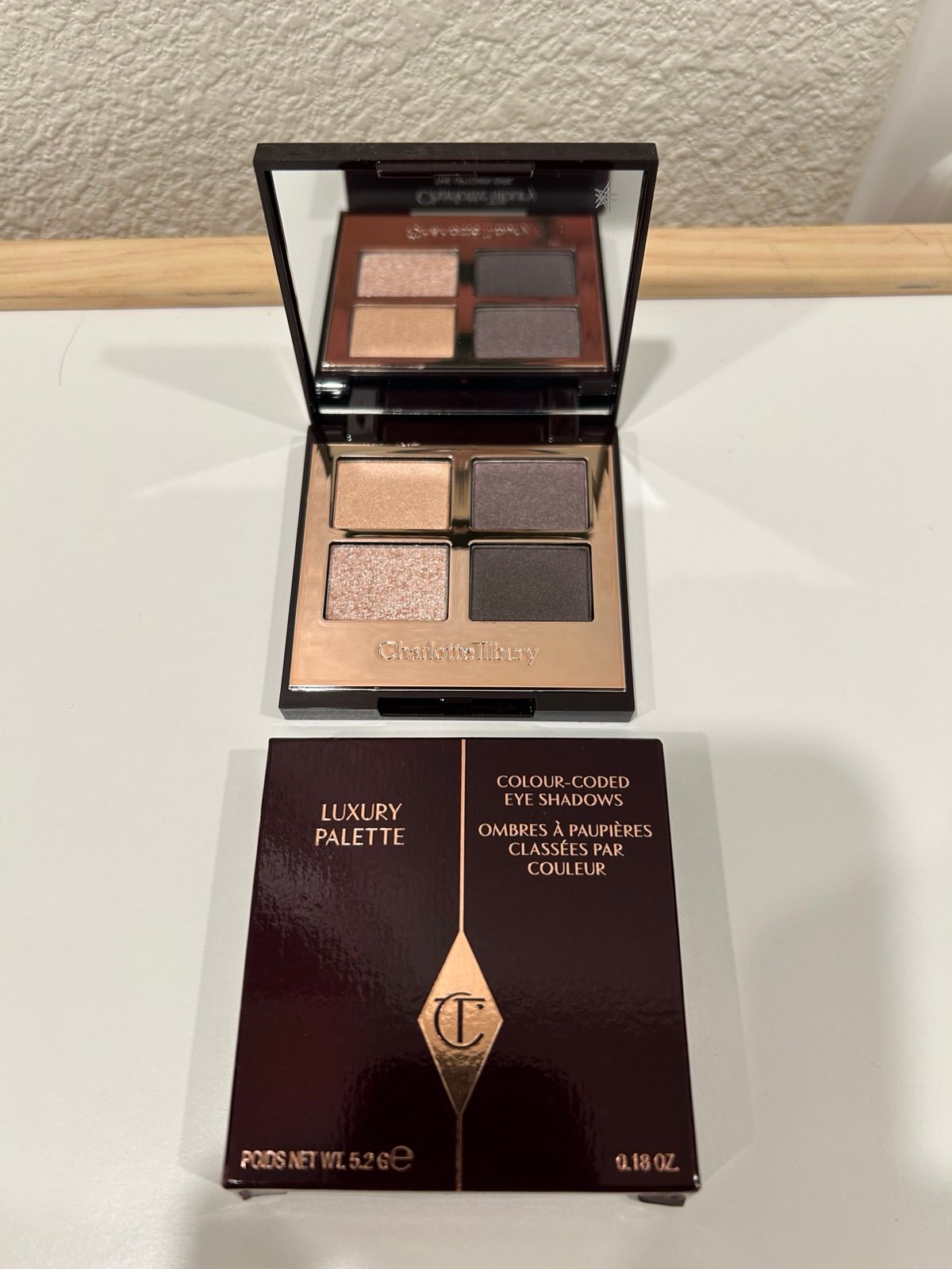 BNIB Charlotte Tilbury Luxury Palette Eyeshadows - The Uptown Girl