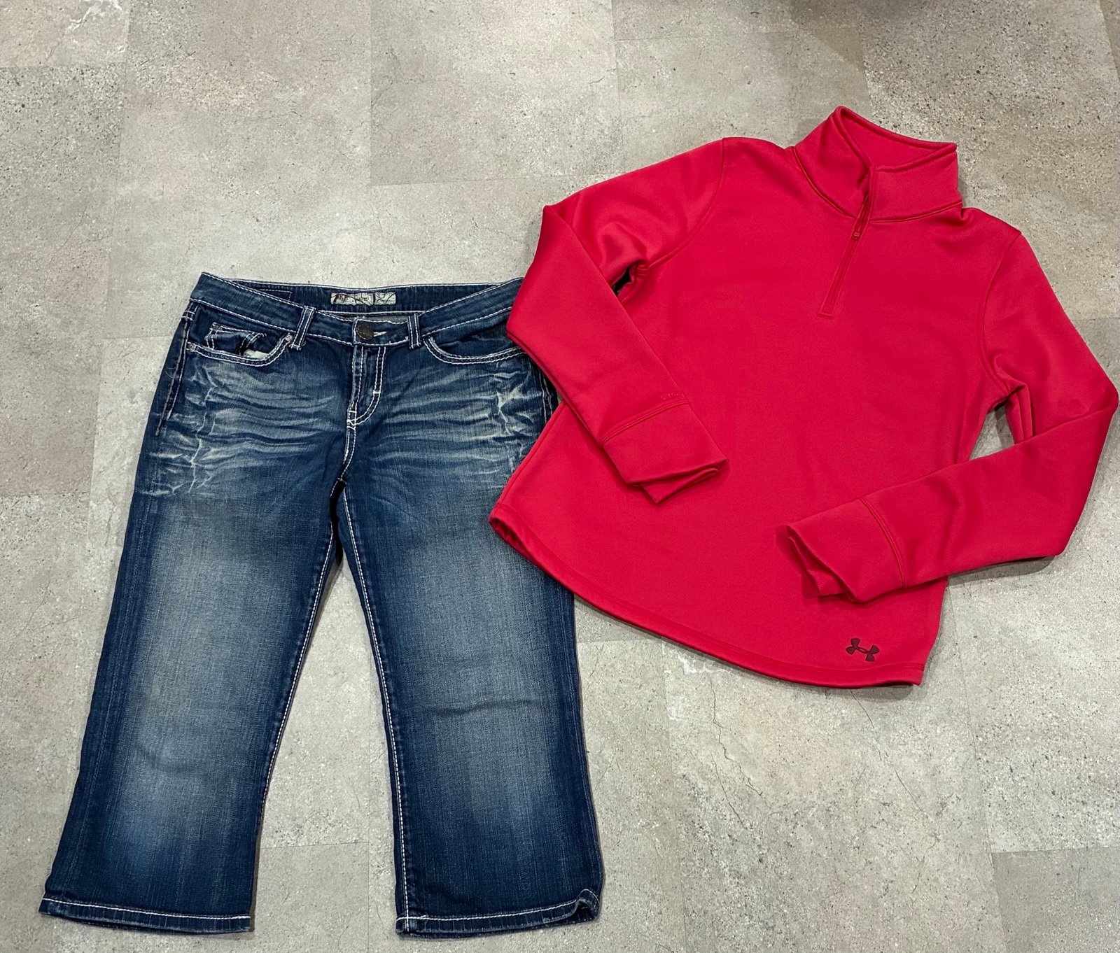 Womens BKE/UNDER ARMOUR “Kate” Capri Jeans & “Storm” Sweatshirt, sz 28