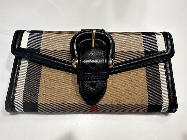 Authentic Burberry Check Card and Coin Case Wallet