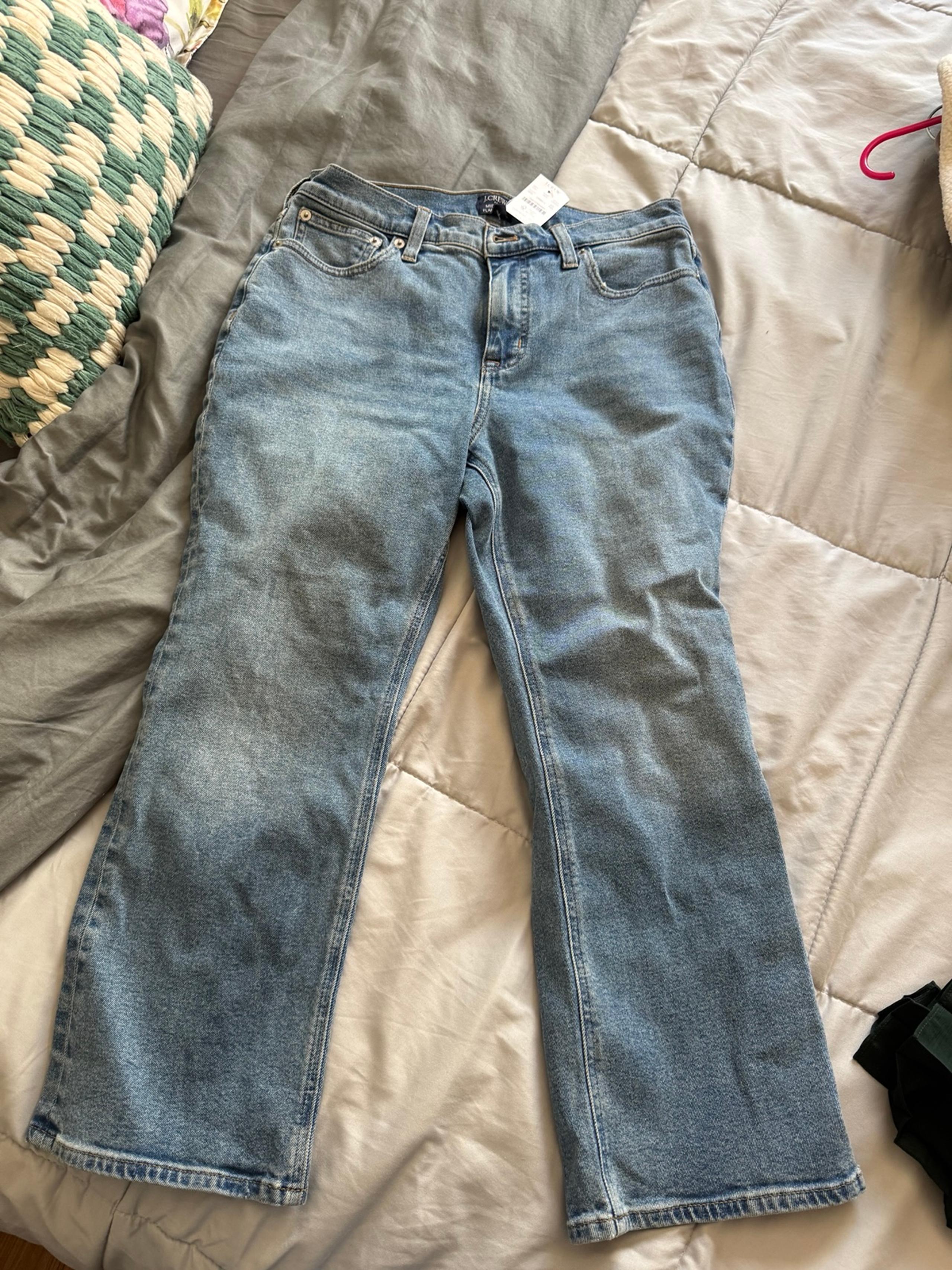 Experience timeless style with these J. Crew straight leg jeans in a classic blu