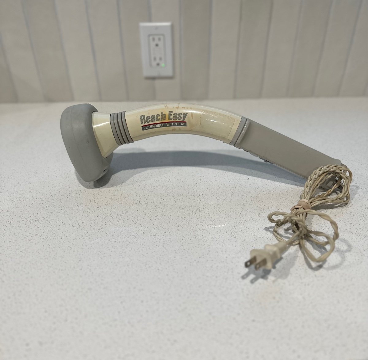 Panasonic EV247 REACH EASY Extending Panabrator- Variable Speed Massager w Heat
