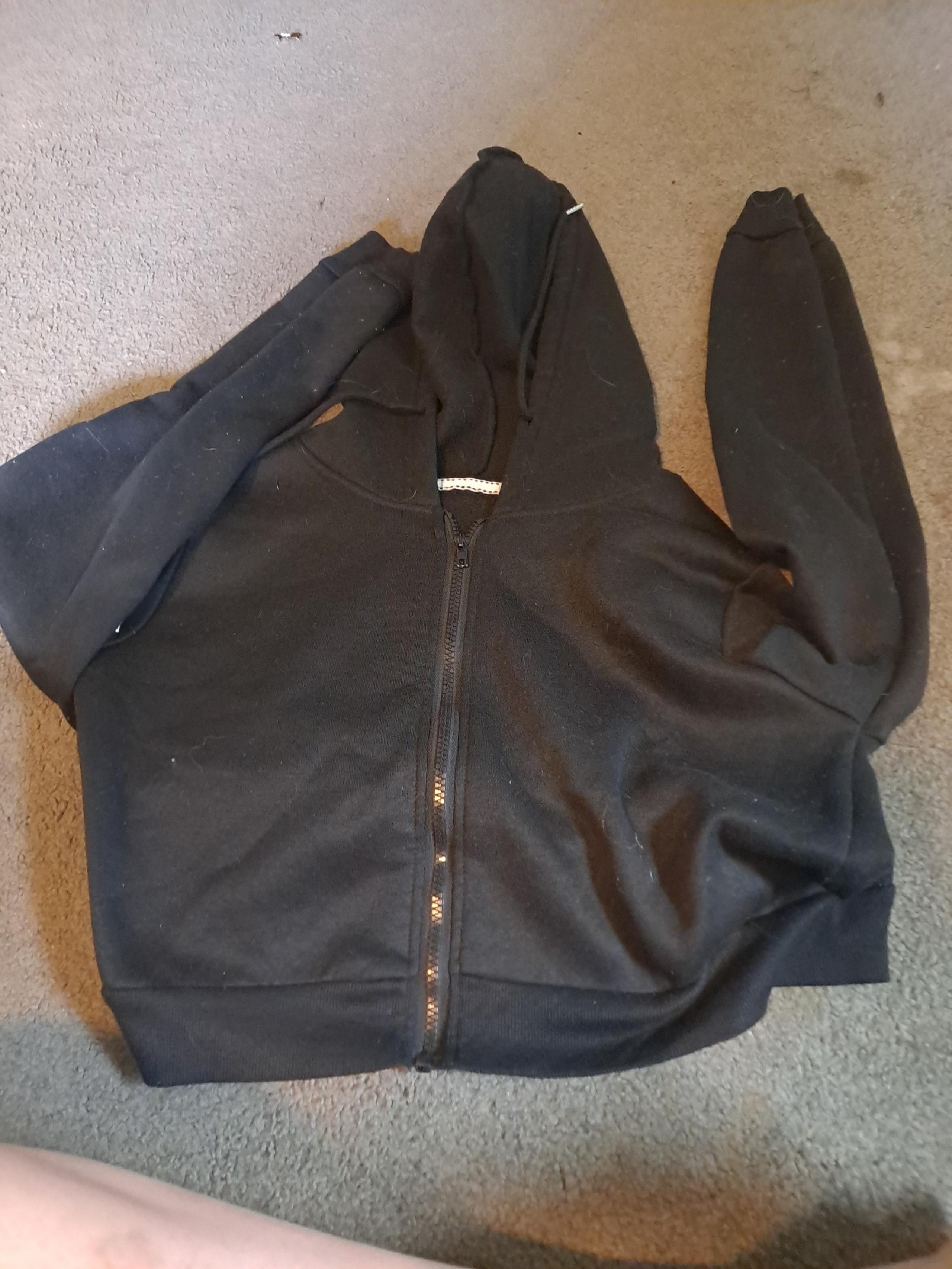 Black cropped Zip up joodie