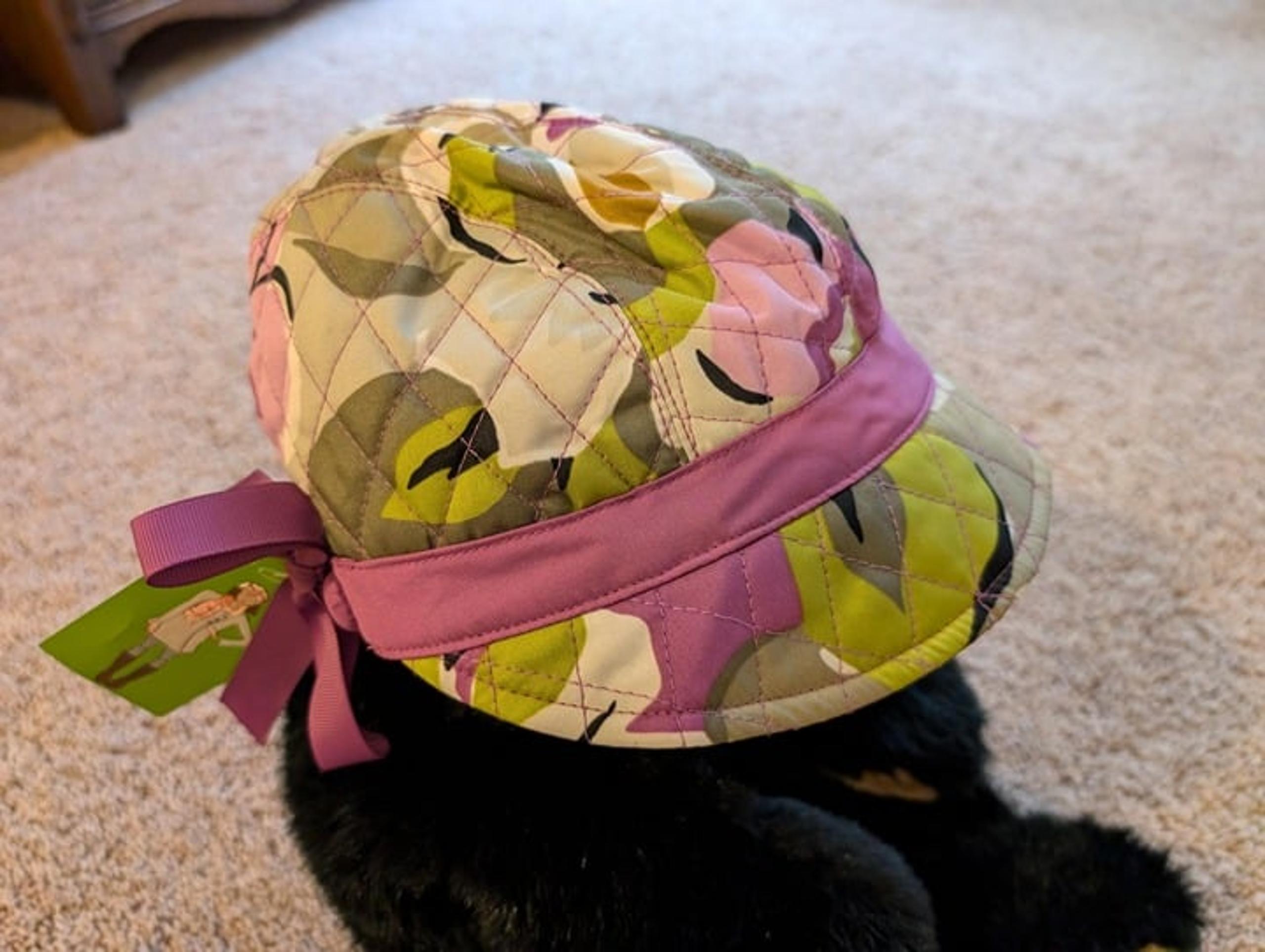 Vera Bradley Newsgirl Hat - Portobelio Road