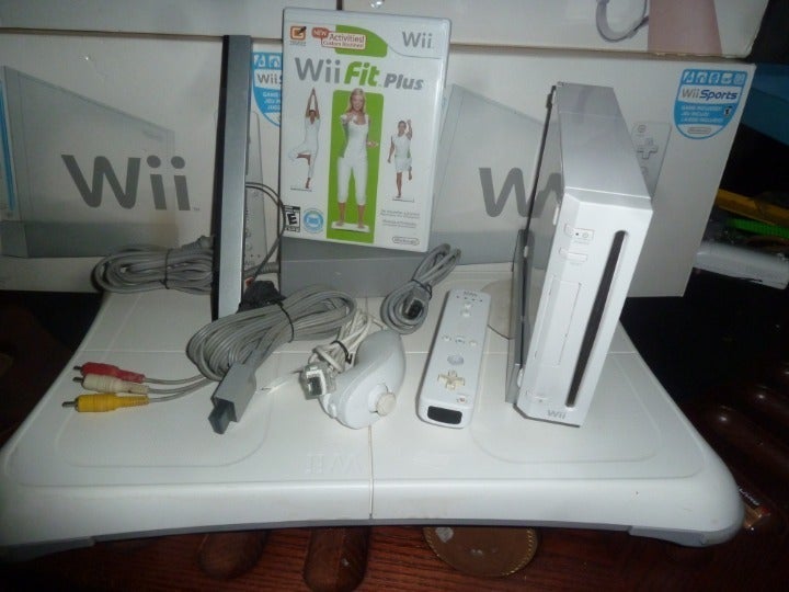 Nintendo Wii WORKOUT PLUS COMPLETE WITH FIT BALANCE BOARD WORKS GREAT