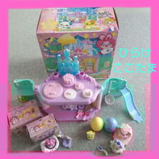 Hirakeru Kokotama Music Box Kokotama Castle and 2 other sets, 3 dolls, keys, etc.