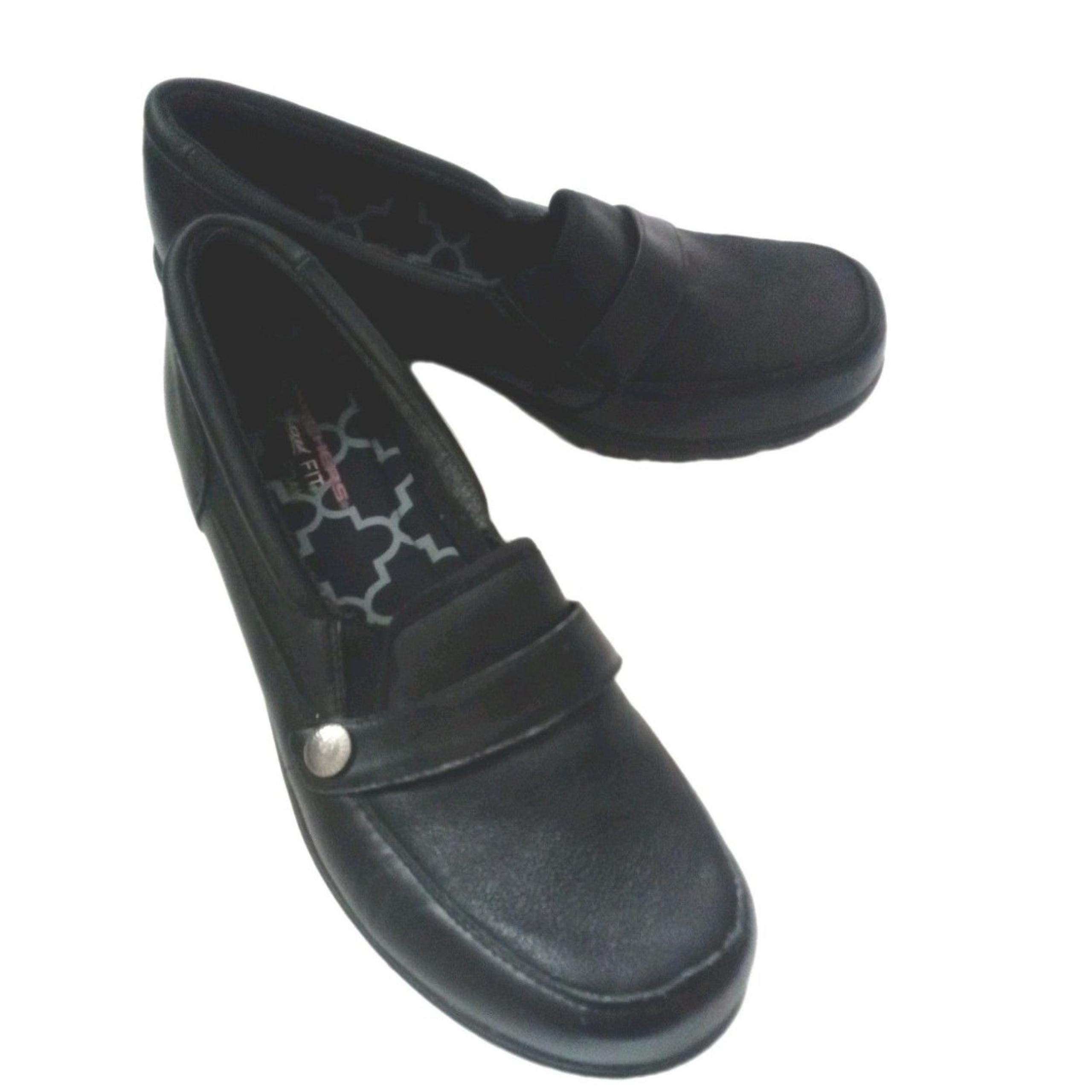Women's Skechers Relaxed Fit Loafer Sz 10 Black Leather Comfort All Season
