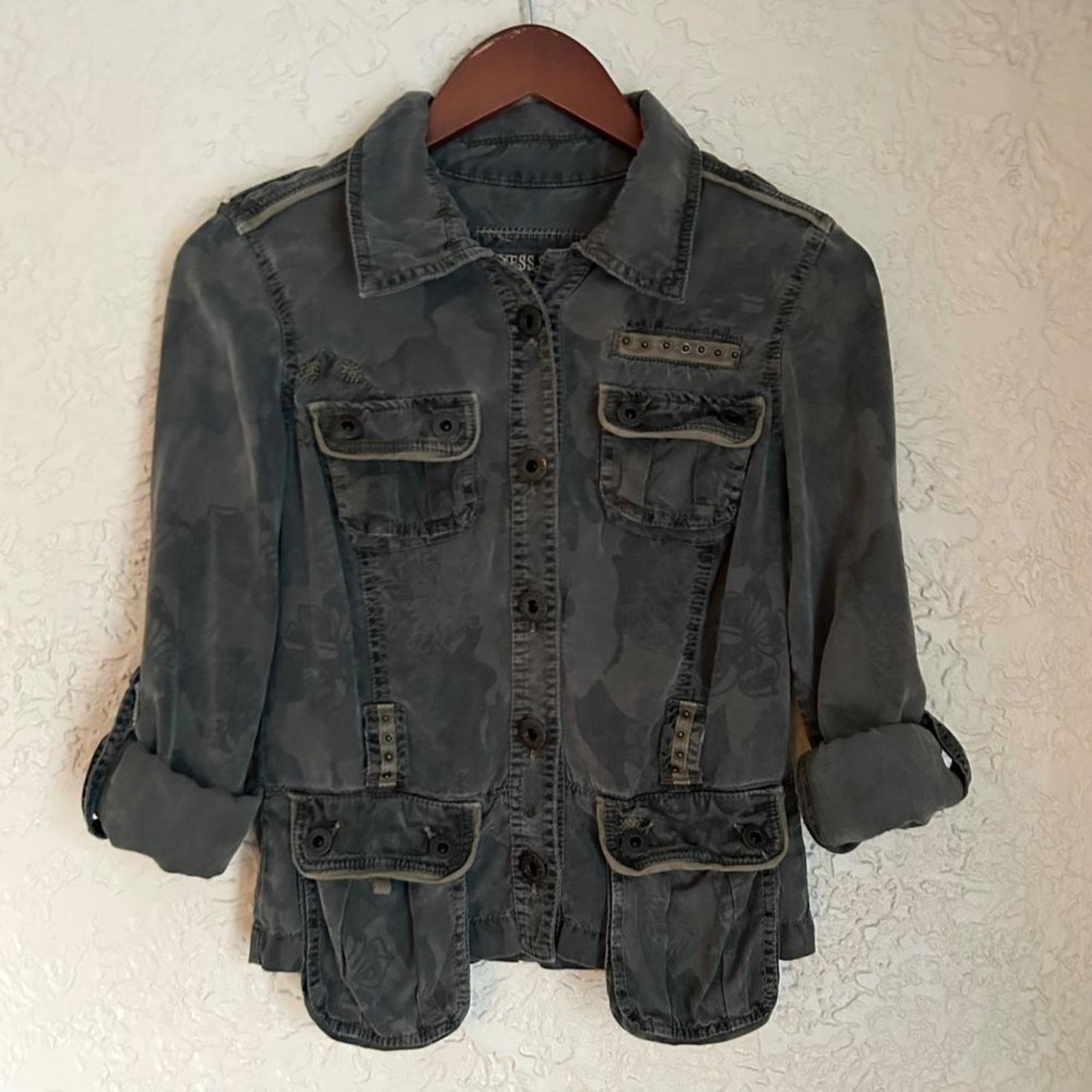 Guess Women’s Small Military Jacket – Olive Green Floral Camo – Cropped Utility