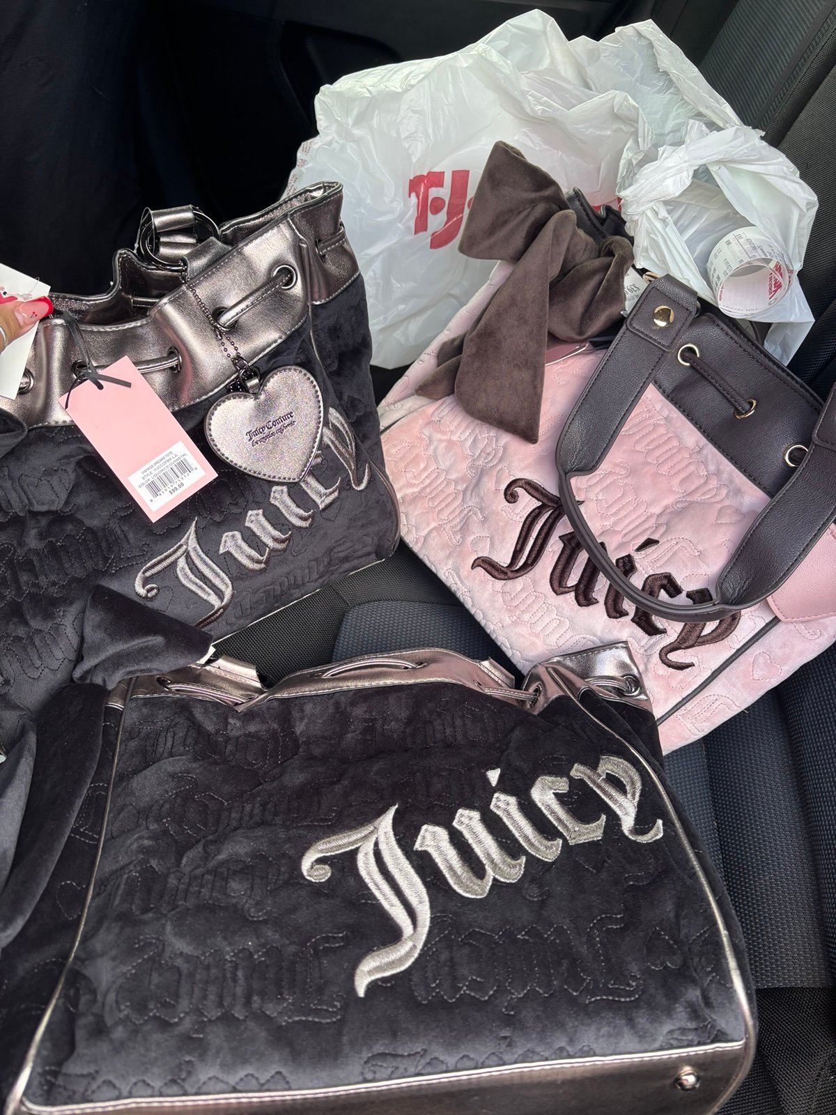ONE black Juicy Couture day dreamer bag
