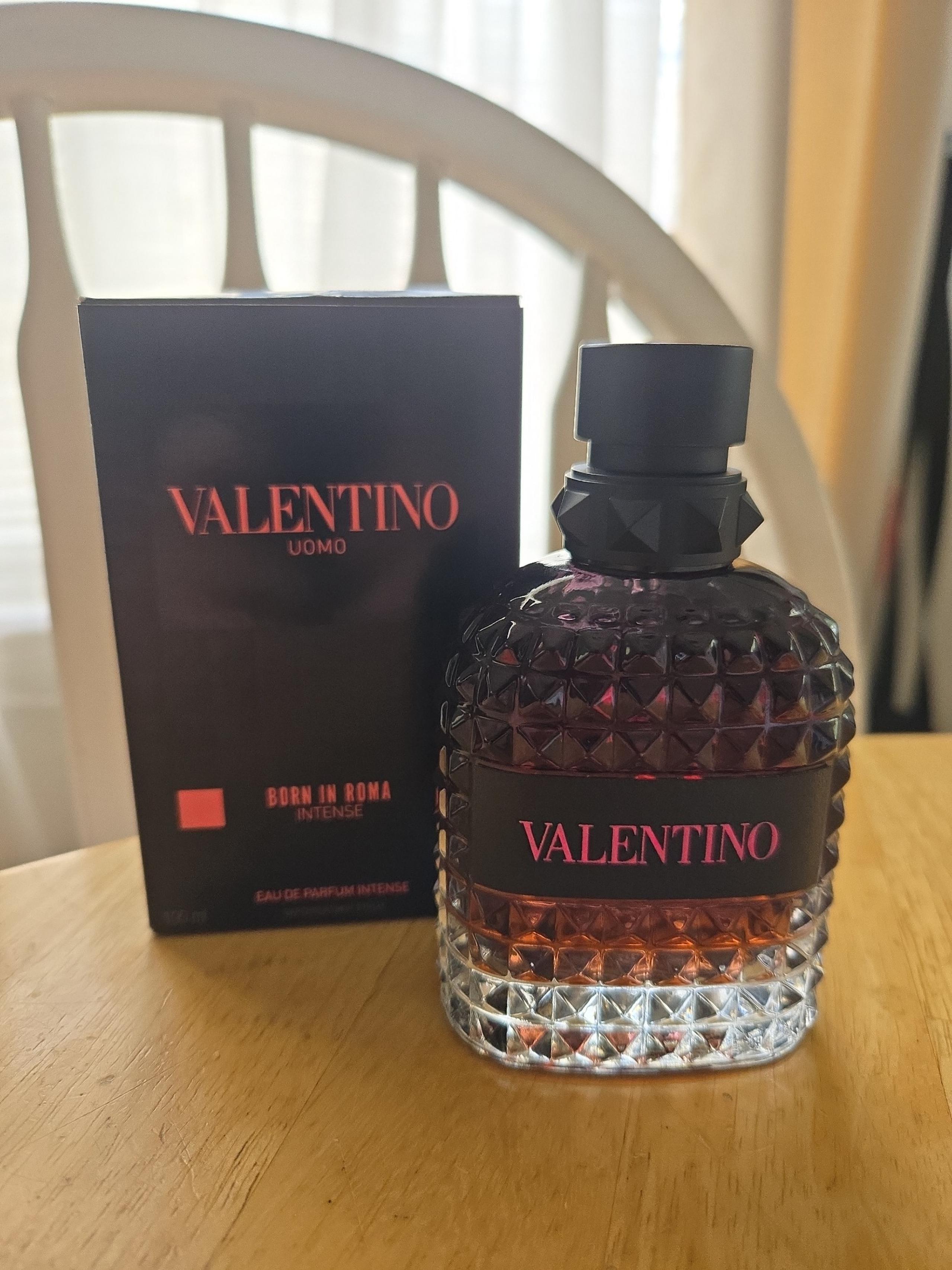 Valentino Born in Roma Intense Ero De Parfum Colongue With Box Like New