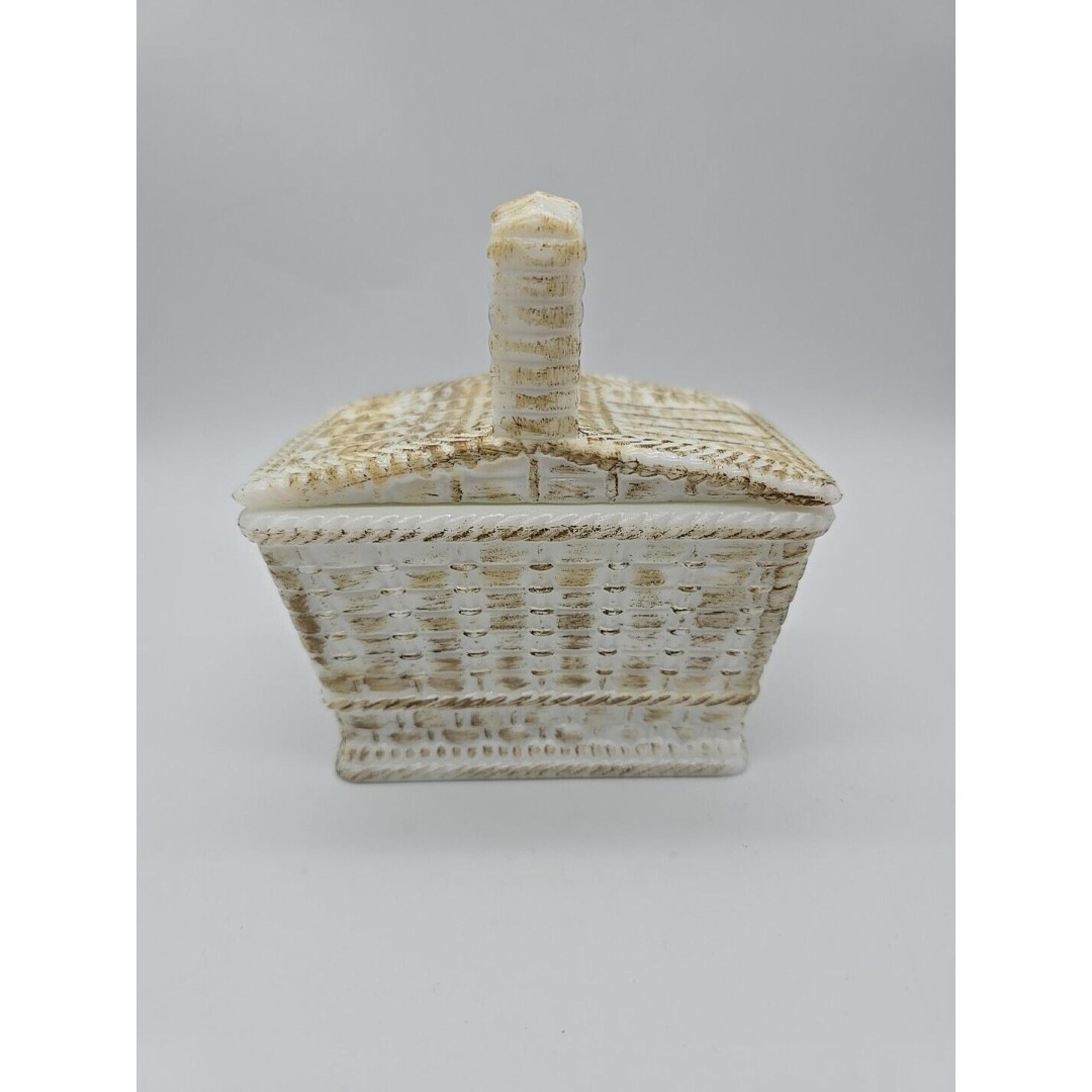 Vtg Westmoreland Milk Glass Picnic Basket Lid Candy Dish Trinket w Gold/Copper