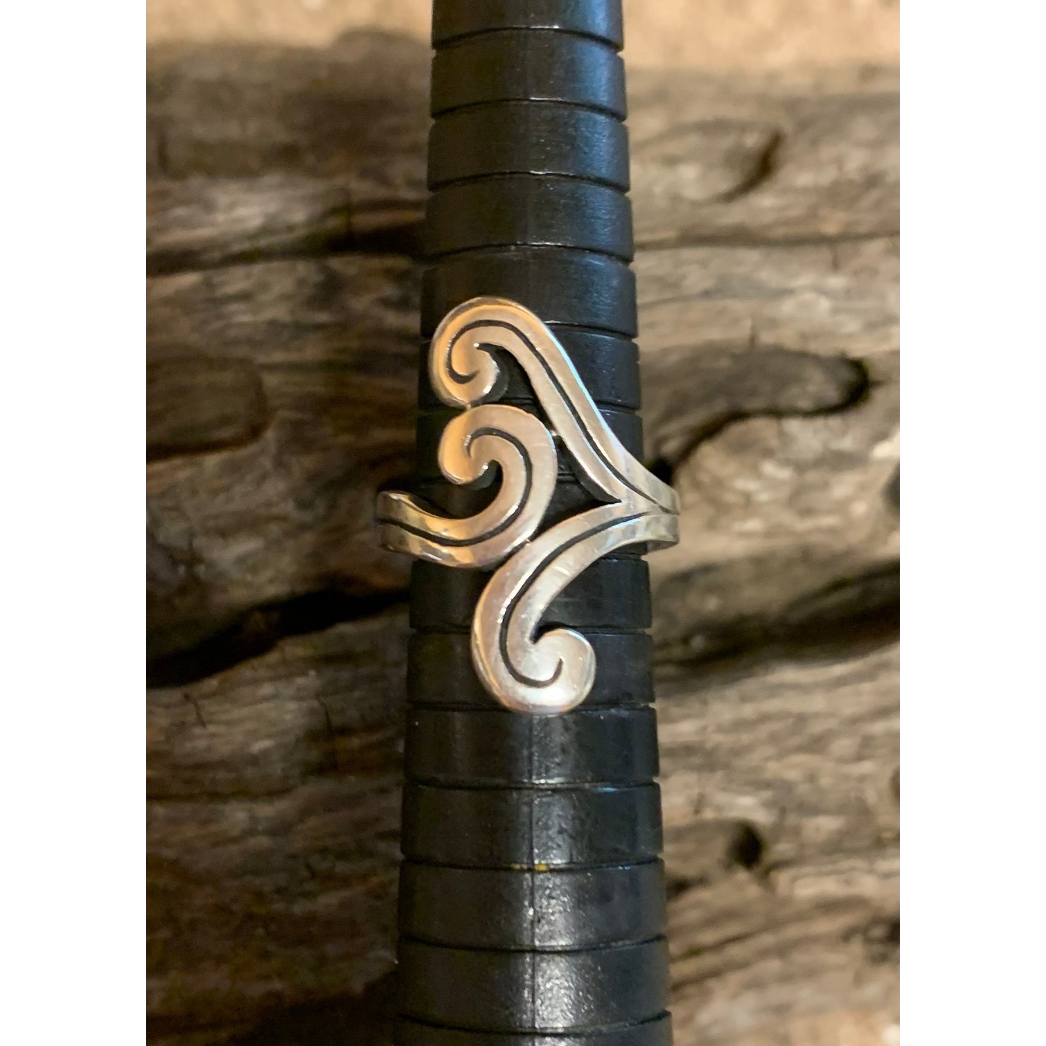 James Avery Retired Sterling Silver Swirl Ring