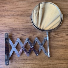 Scissor mirror
