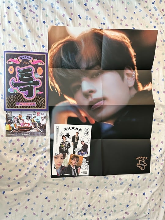 Stray Kids Seungmin 5 Star Signed Postcard & Album Set