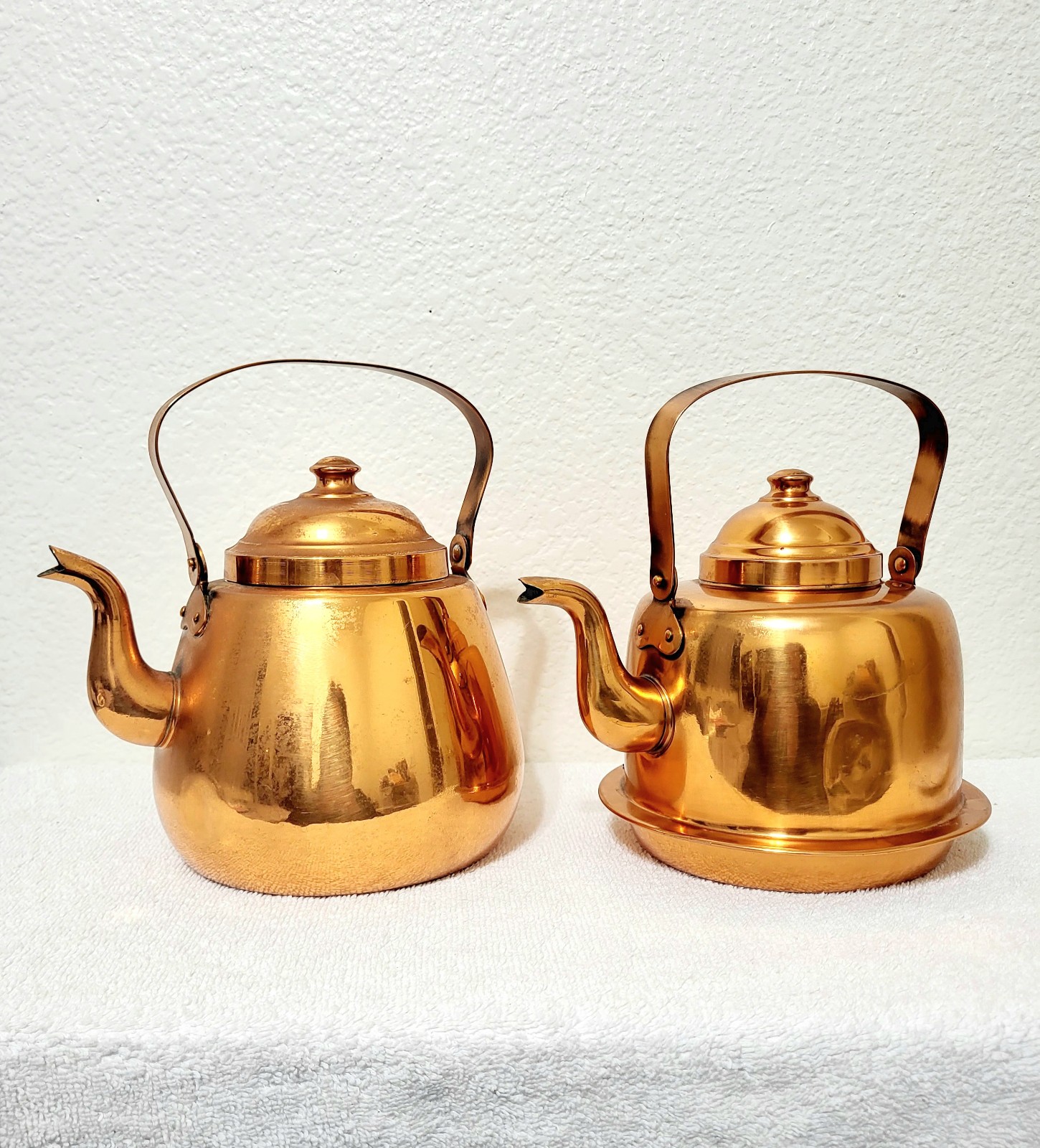 Oy Peltiteos OPA Finnish Mid Century 2L & 1.5L Copper Kettle Set