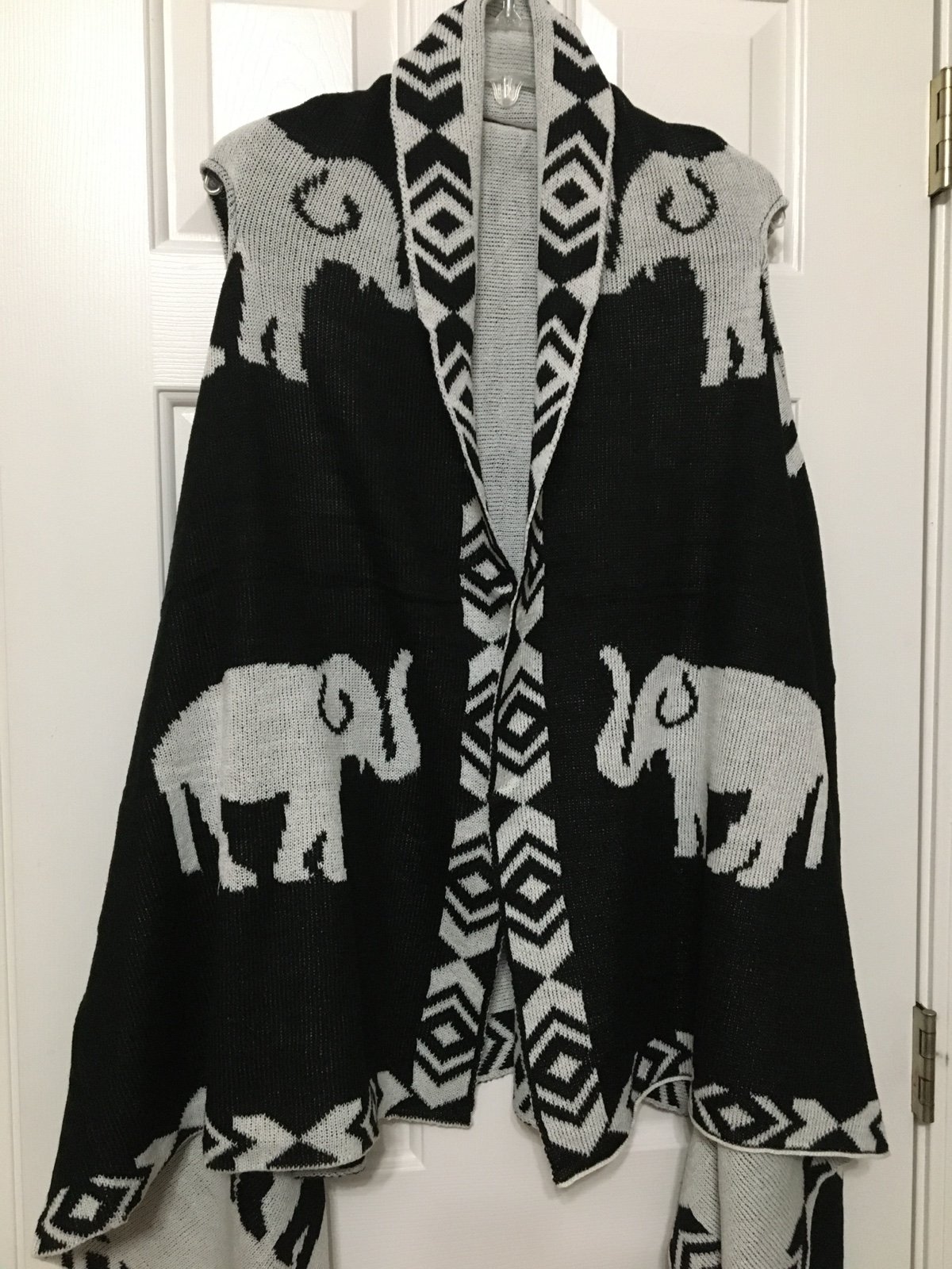 Black elephant sweater vest shawl