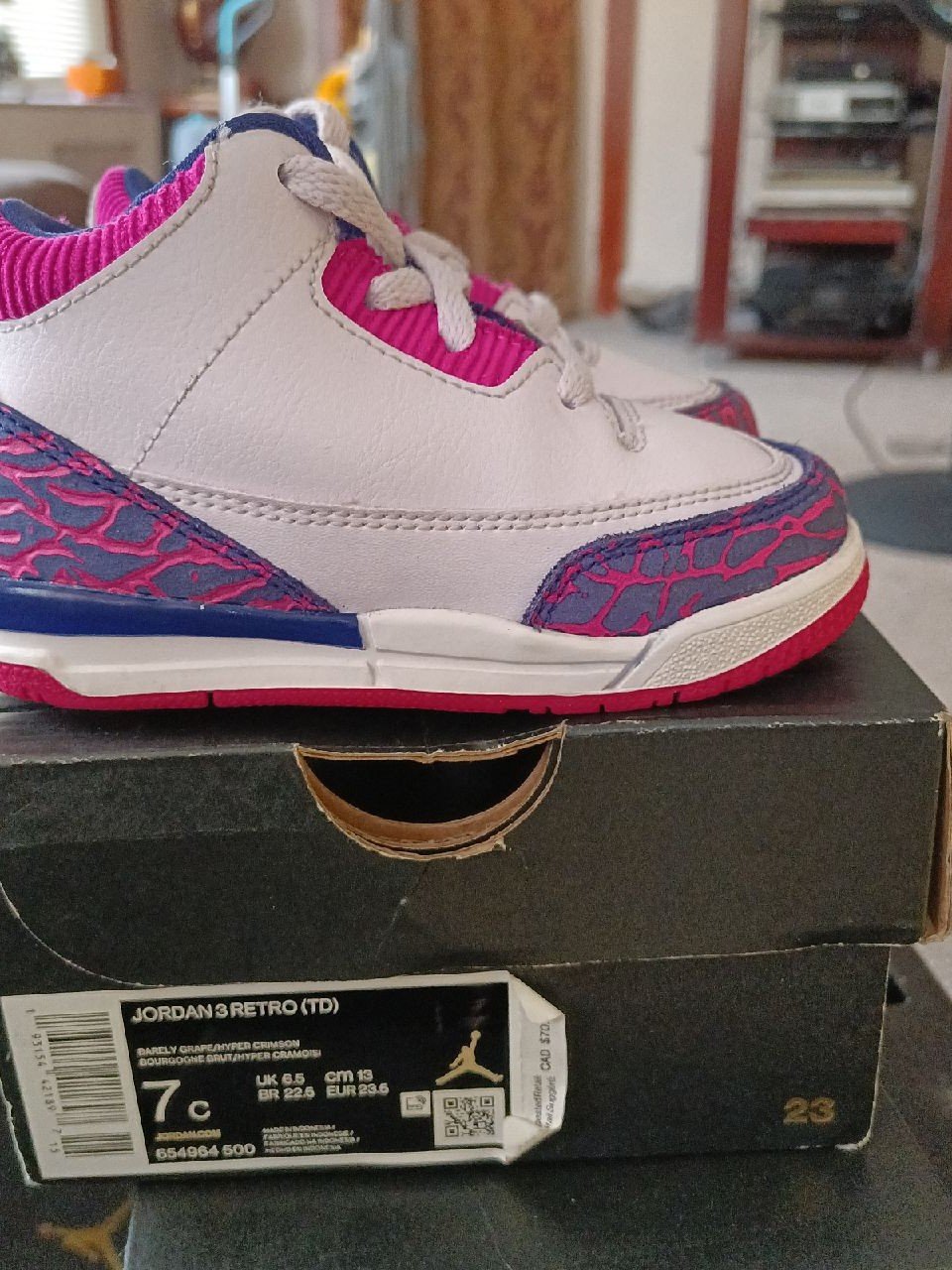 Jordan retro 3 size 7c
