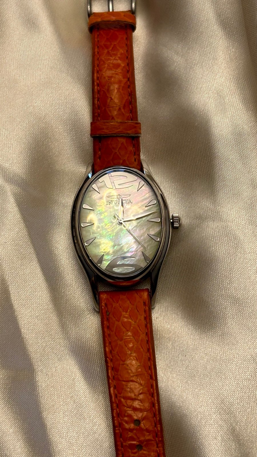 VTG Y2K INVICTA ORANGE LEATHER BAND