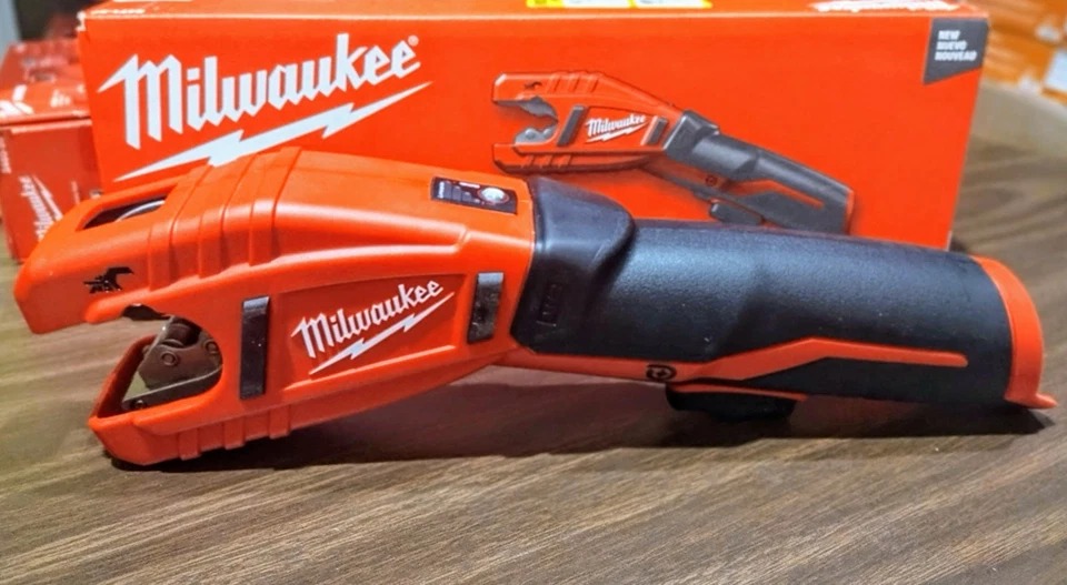 Milwaukee 2471-20 M12 Cordless Copper Tubing Cutter