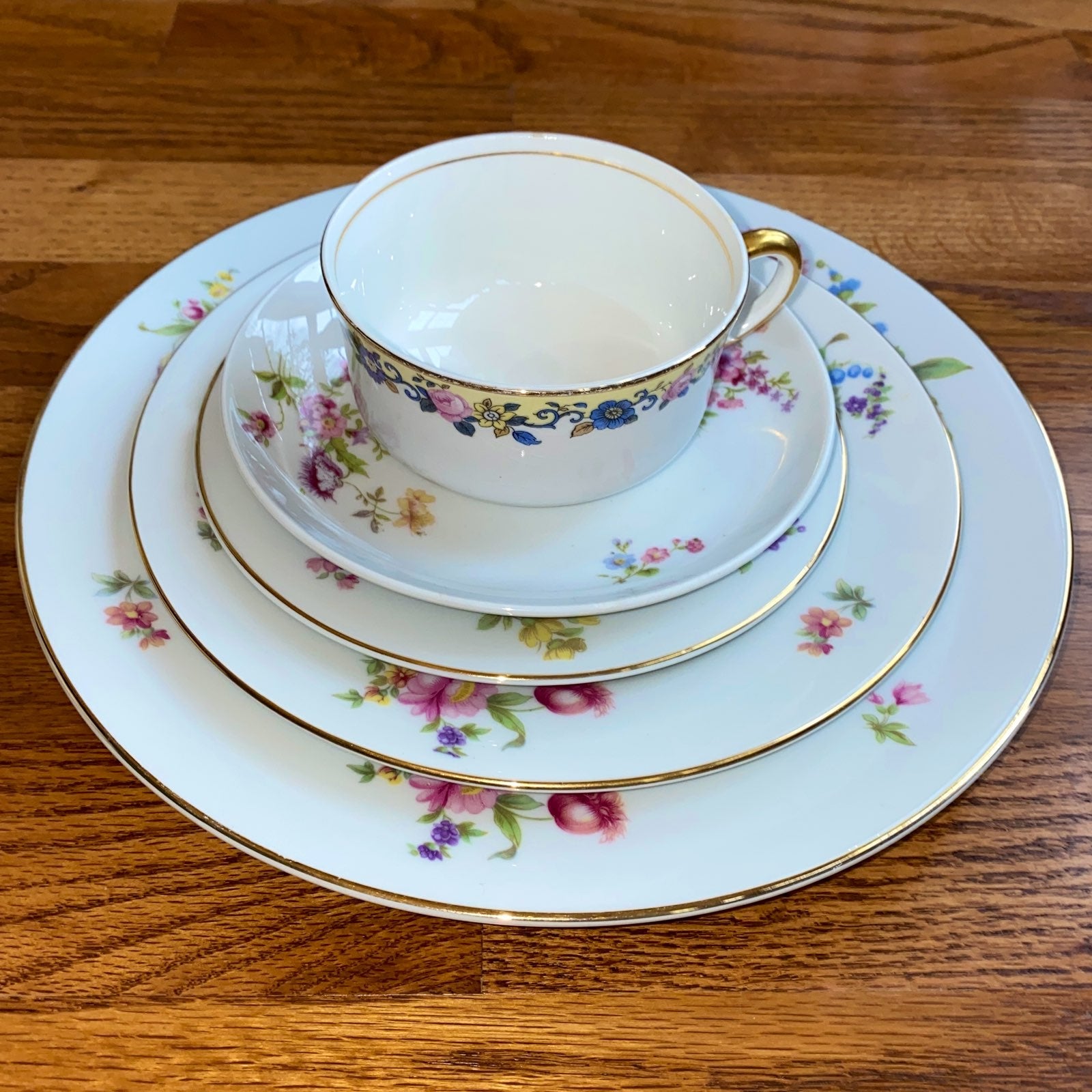 New Bernardaud Limoges France Antinea Vert Tea Cup Saucer Plate Set Porcelain s New Bernardaud Limoges France Antinea Vert Tea Cup Saucer Plate Set Porcelain s