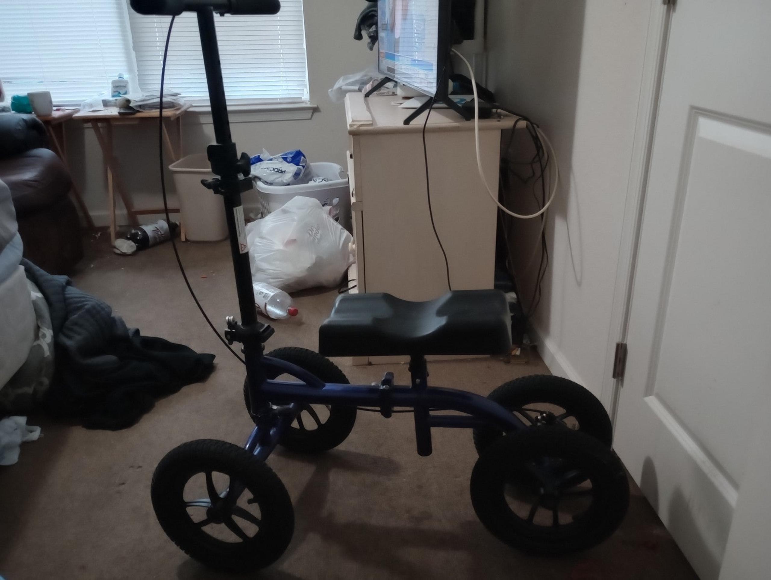 knee scooter