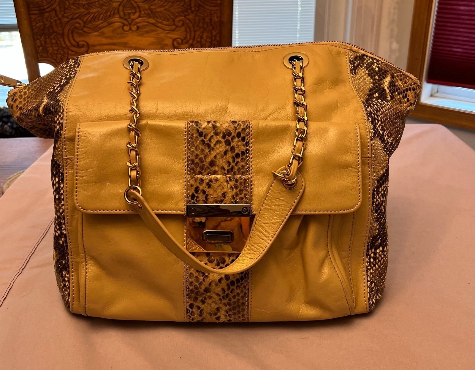 Badgley Mischka Python Ivory Leather Purse Shoulder Handbag Snake Gold Chain