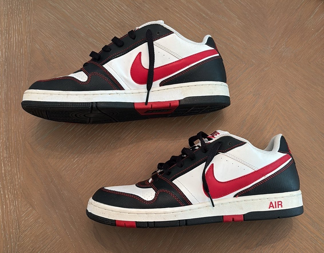 Nike MENS shoes size 11