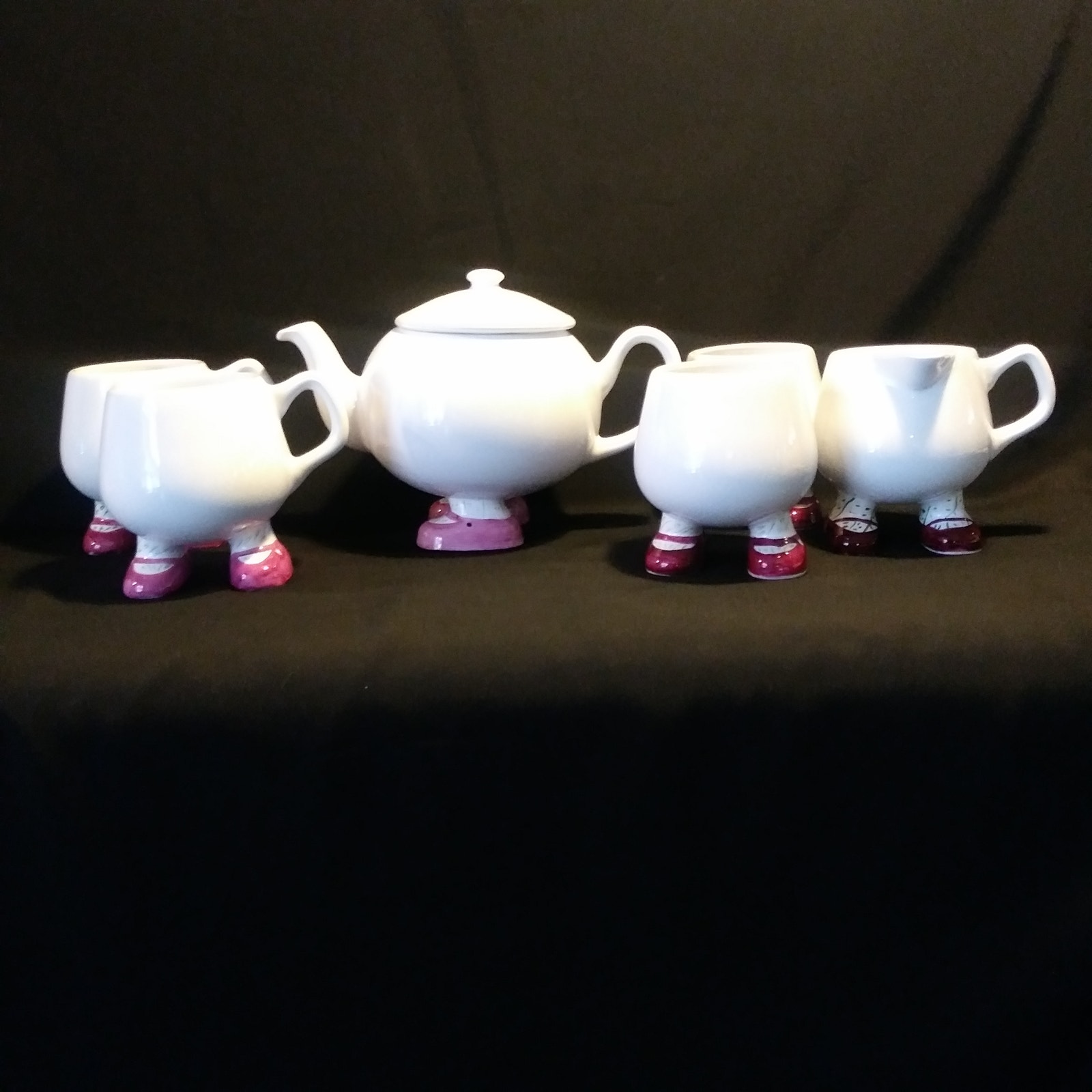 7 Pc Henry's Staffordshire Childs Walking Wear Tea Set