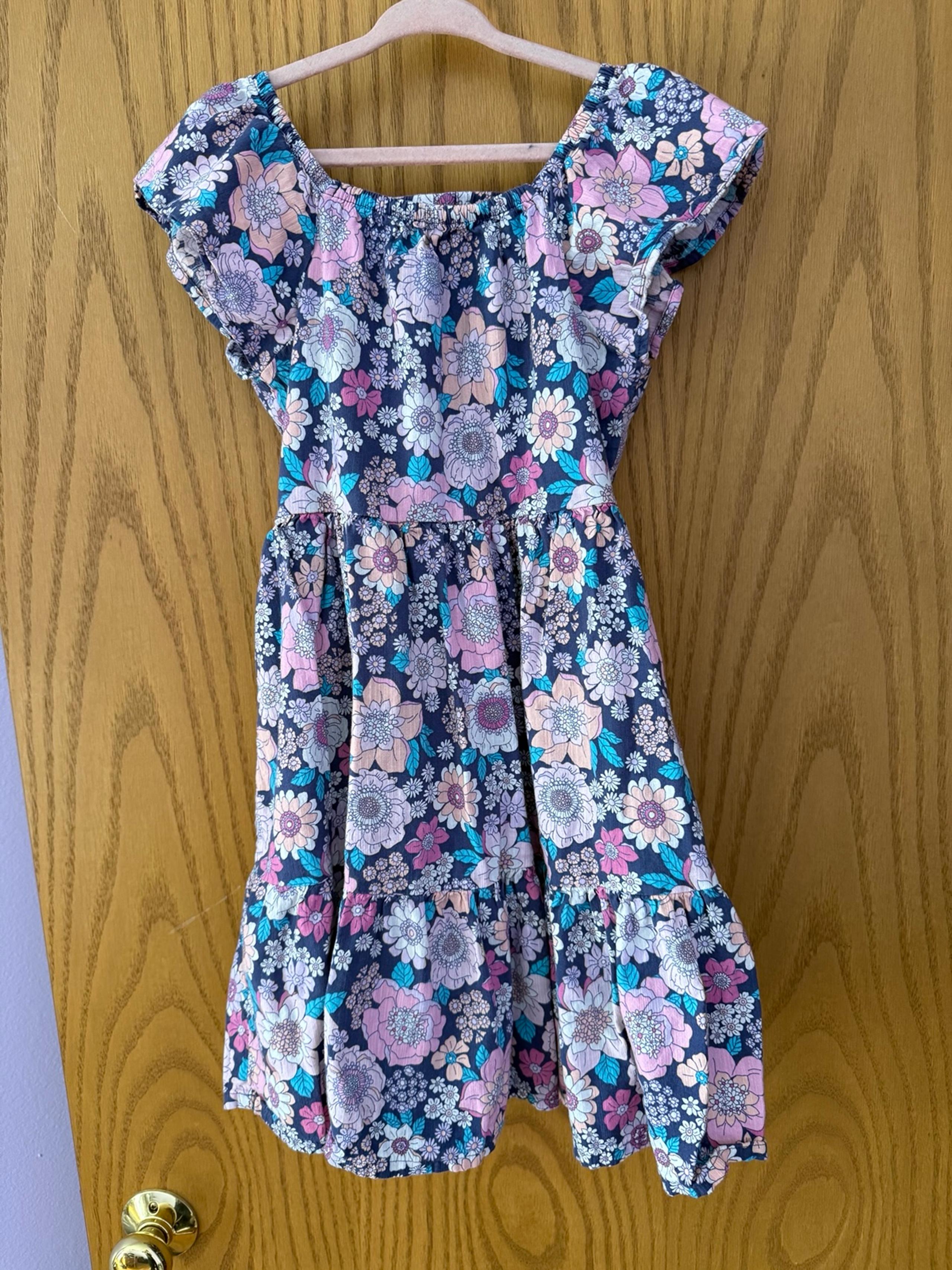 Girls sz7 Cotton flower dress