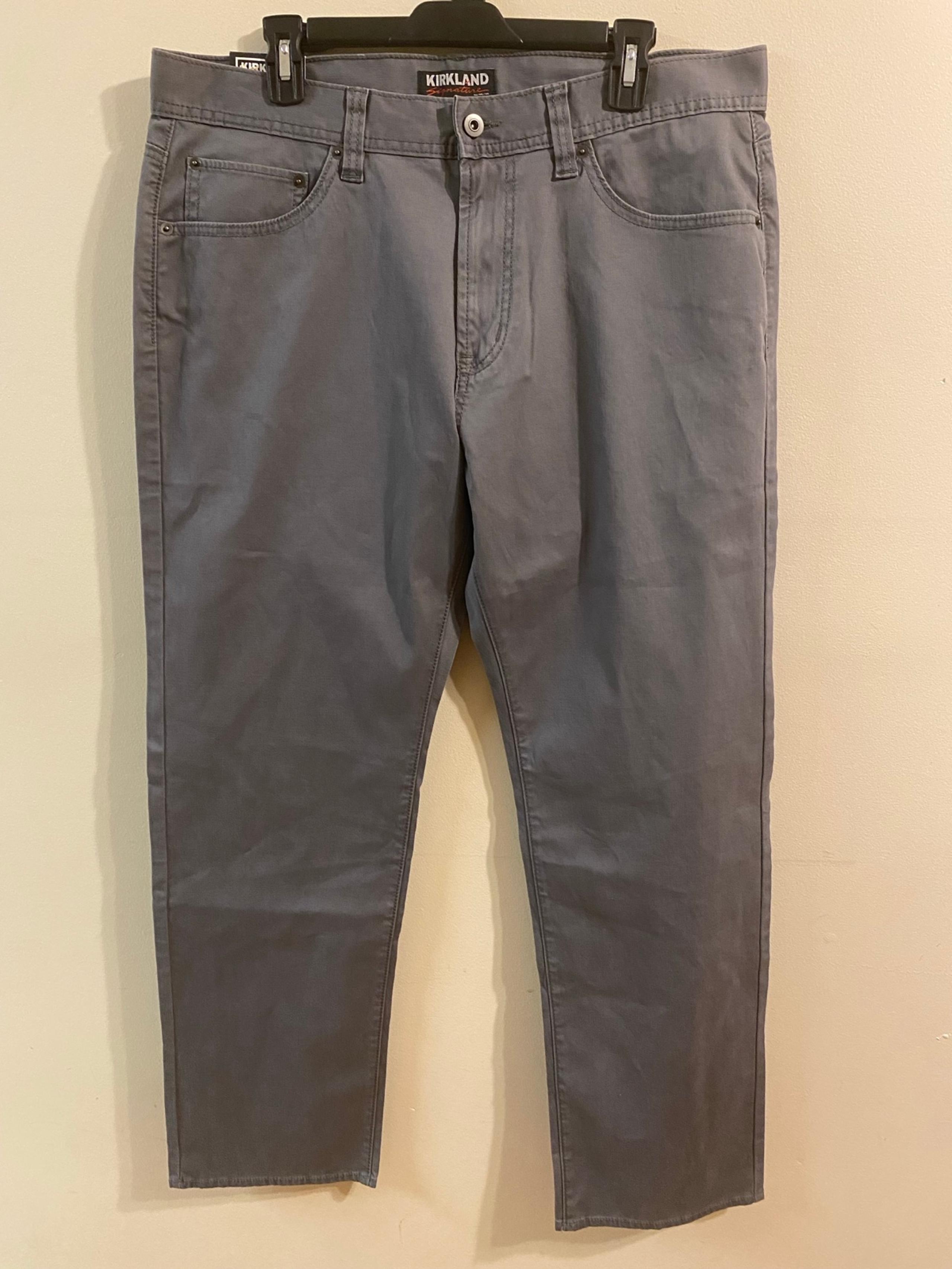 New NWT Kirkland Signature Gray Bedford Cord Pant Khakis Chinos Size 36x32