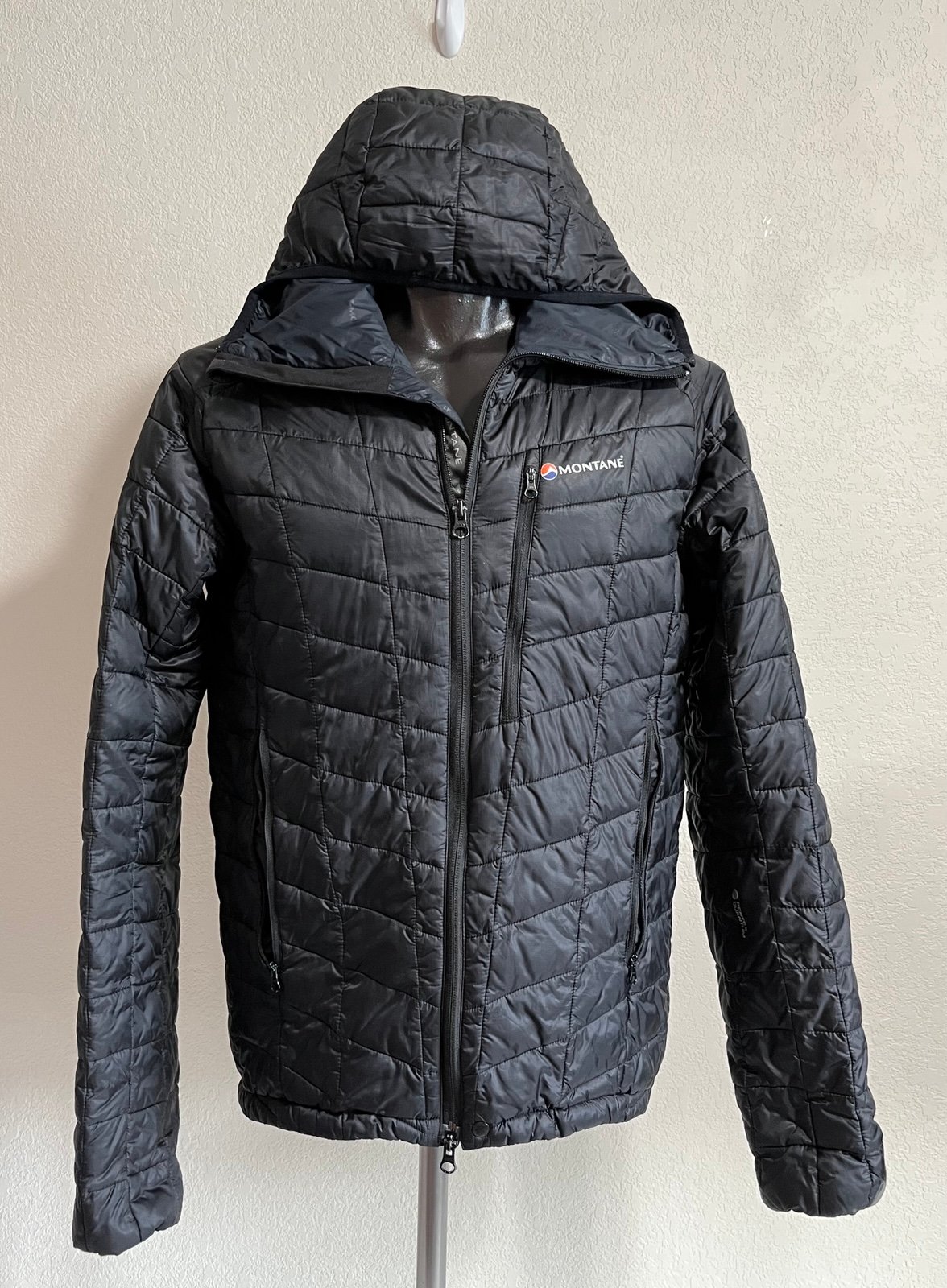 Montane Pertex Quantum Primaloft Hooded Puffer Jacket Black Men’s Medium