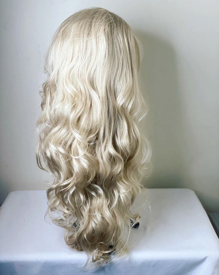 22 LIGHT BLONDE BODY WAVY LACEFRONT WIG