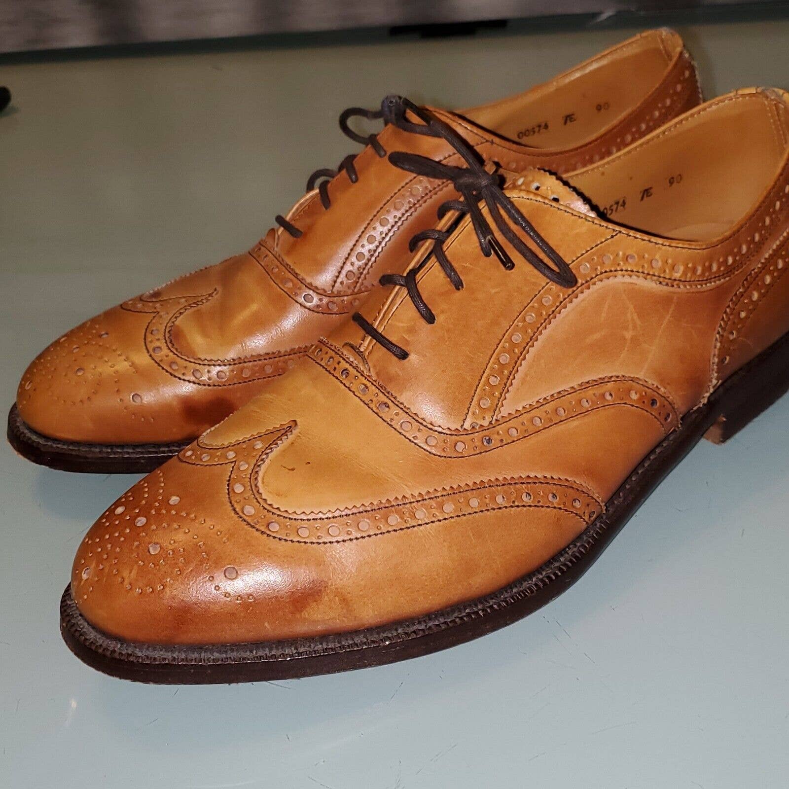 Cole Haan Men's Wingtip Oxfords Light Brown Size 7 Leather Dress shoes EUC