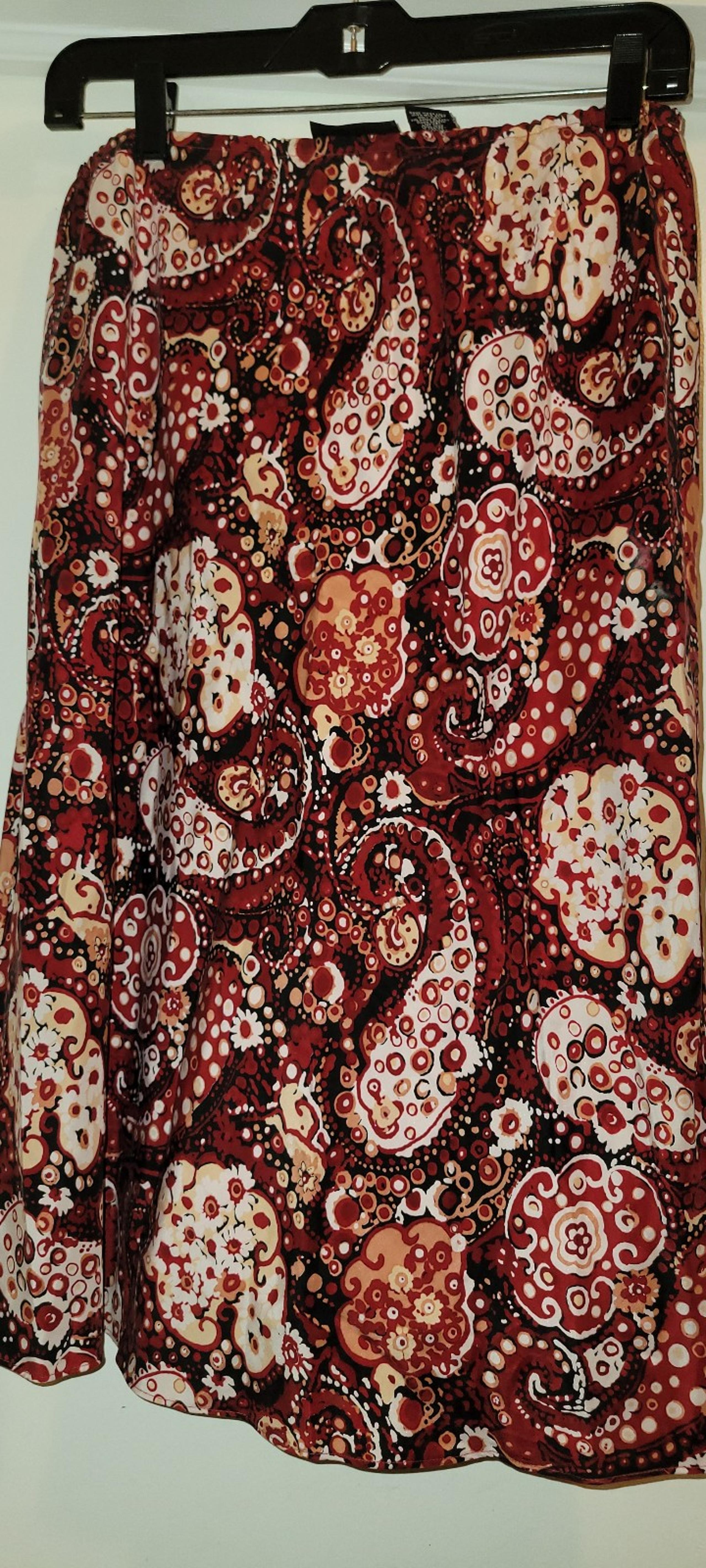 New York & Company Women's A-Line Red Paisley Silk Skirt Size Medium