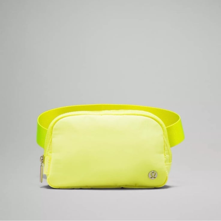 Everywhere Belt Bag 1L - Electric Lemon