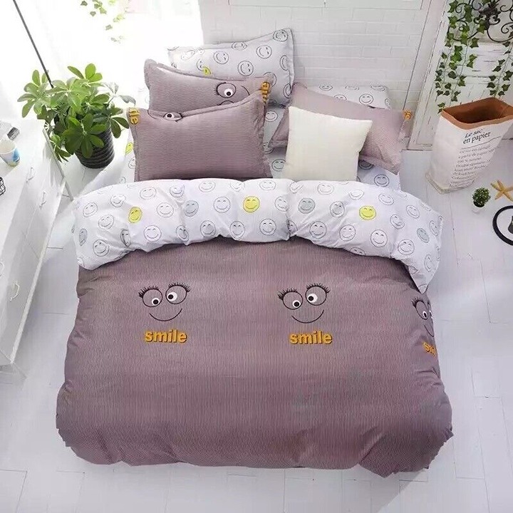 Smile Print 4 Piece Duvet Set